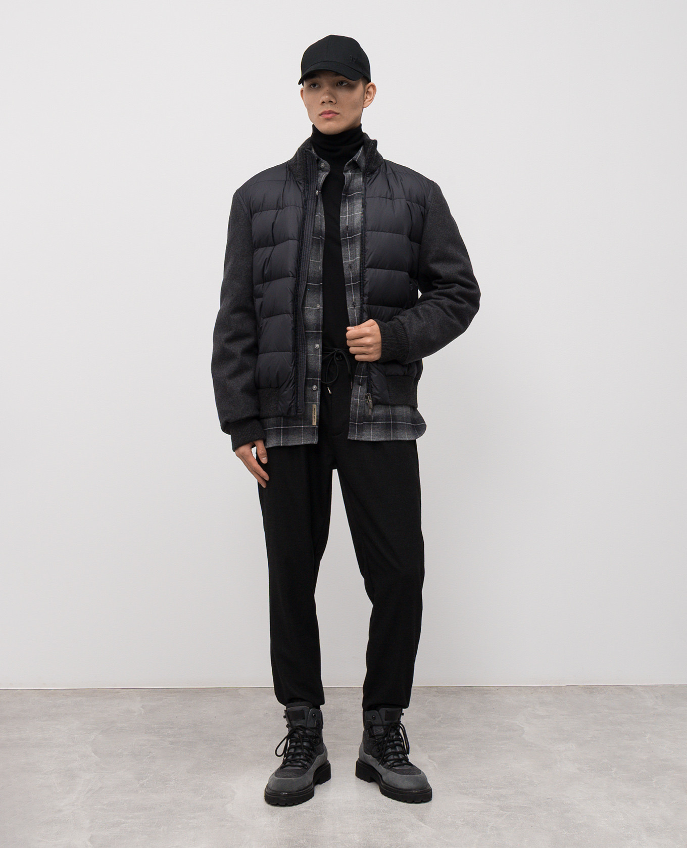 

Gray pants with wool Woolrich, Grey