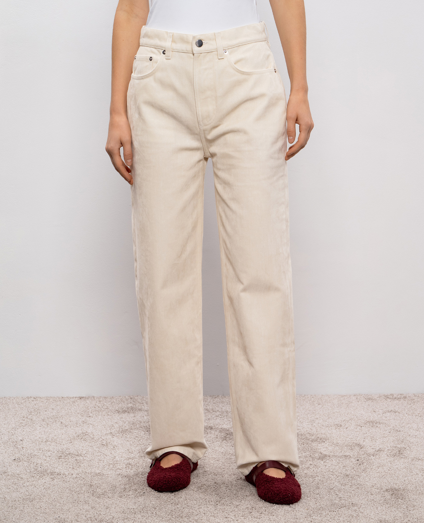 

ASMAR beige jeans with logo patch Loulou de Saison