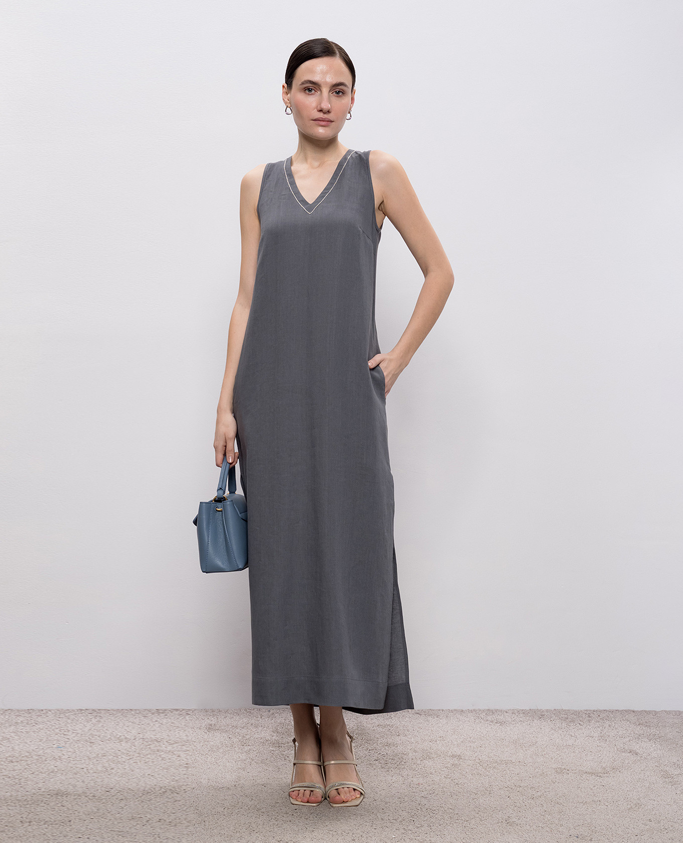 

Gray linen dress with monil chain Peserico, Grey