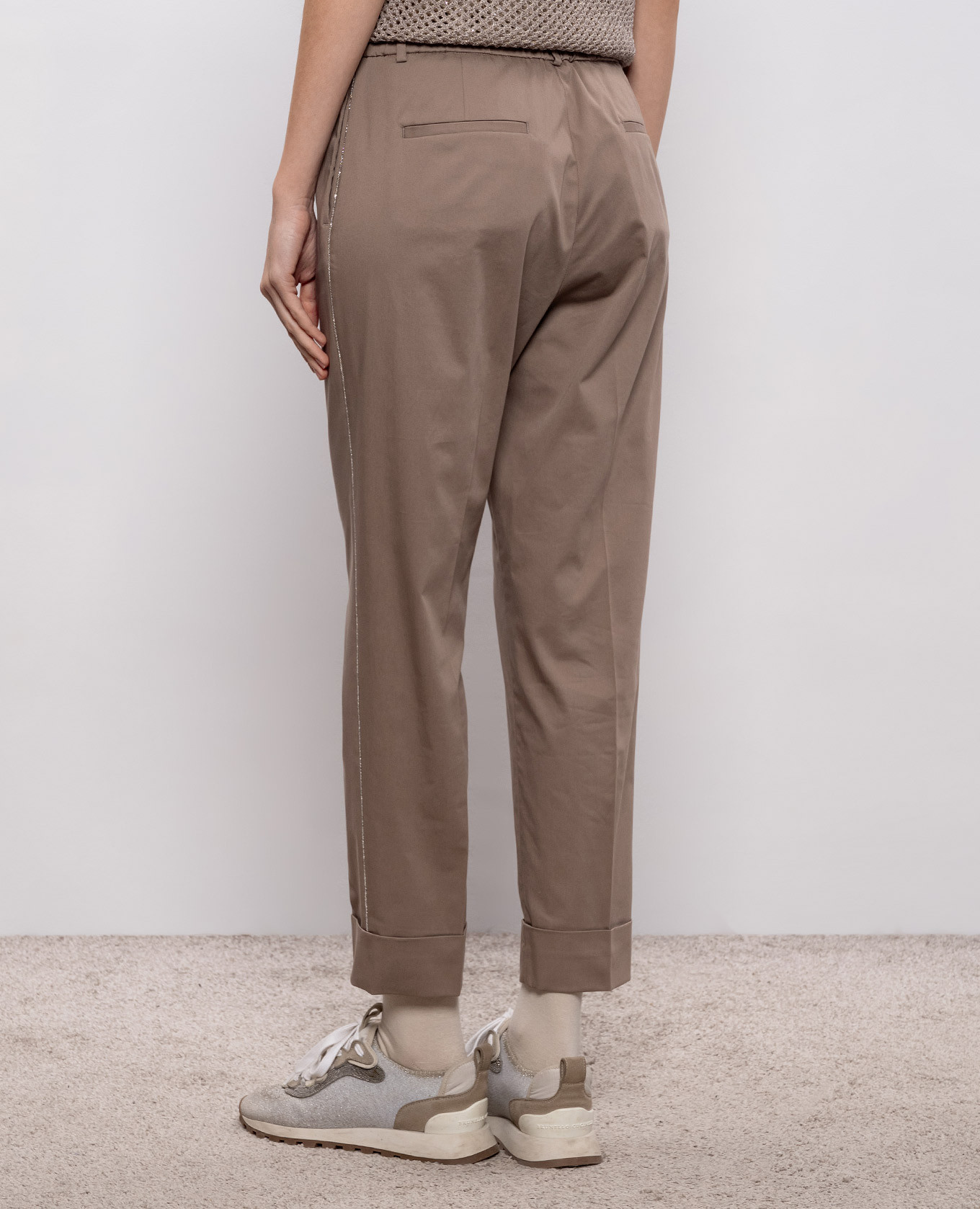 

Brown pants with brand patch Peserico