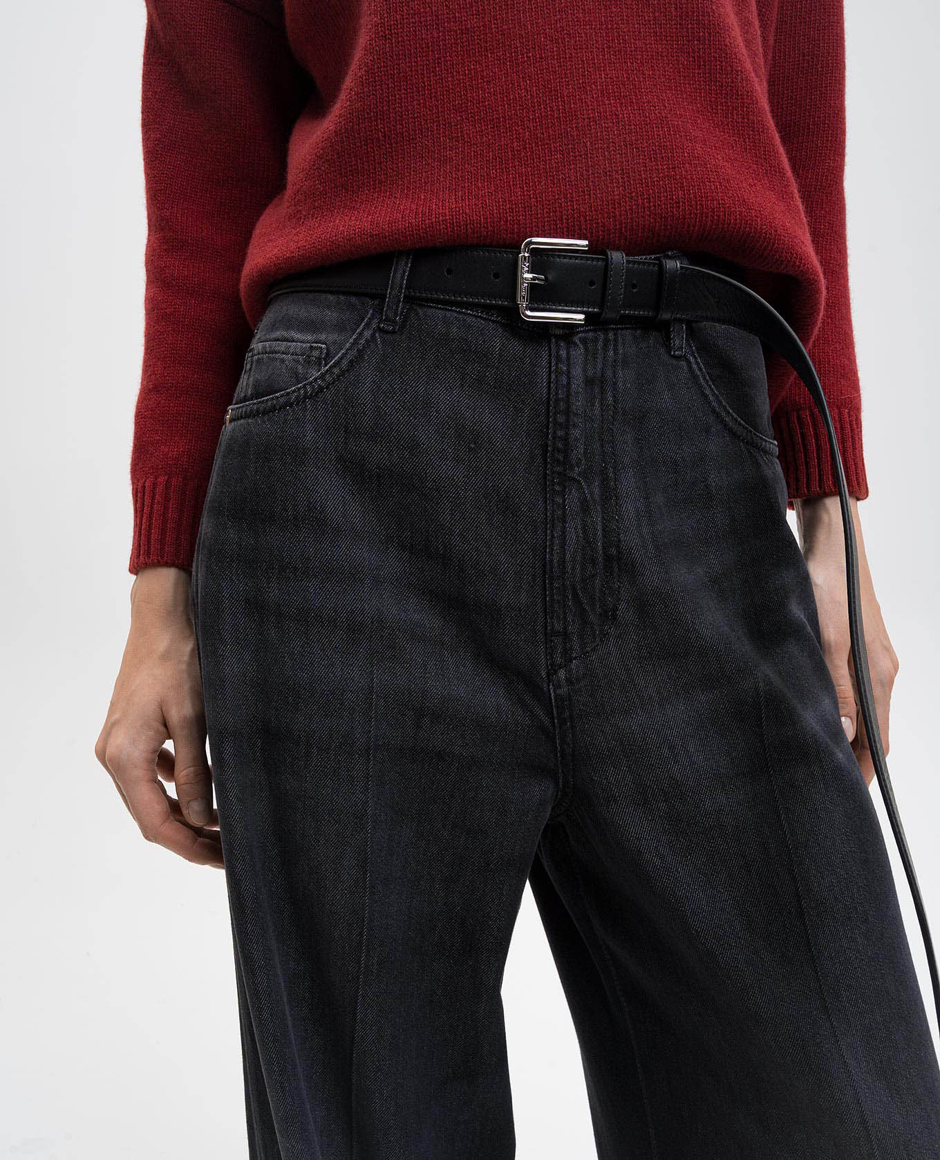 

Black leather belt with logo Max Mara