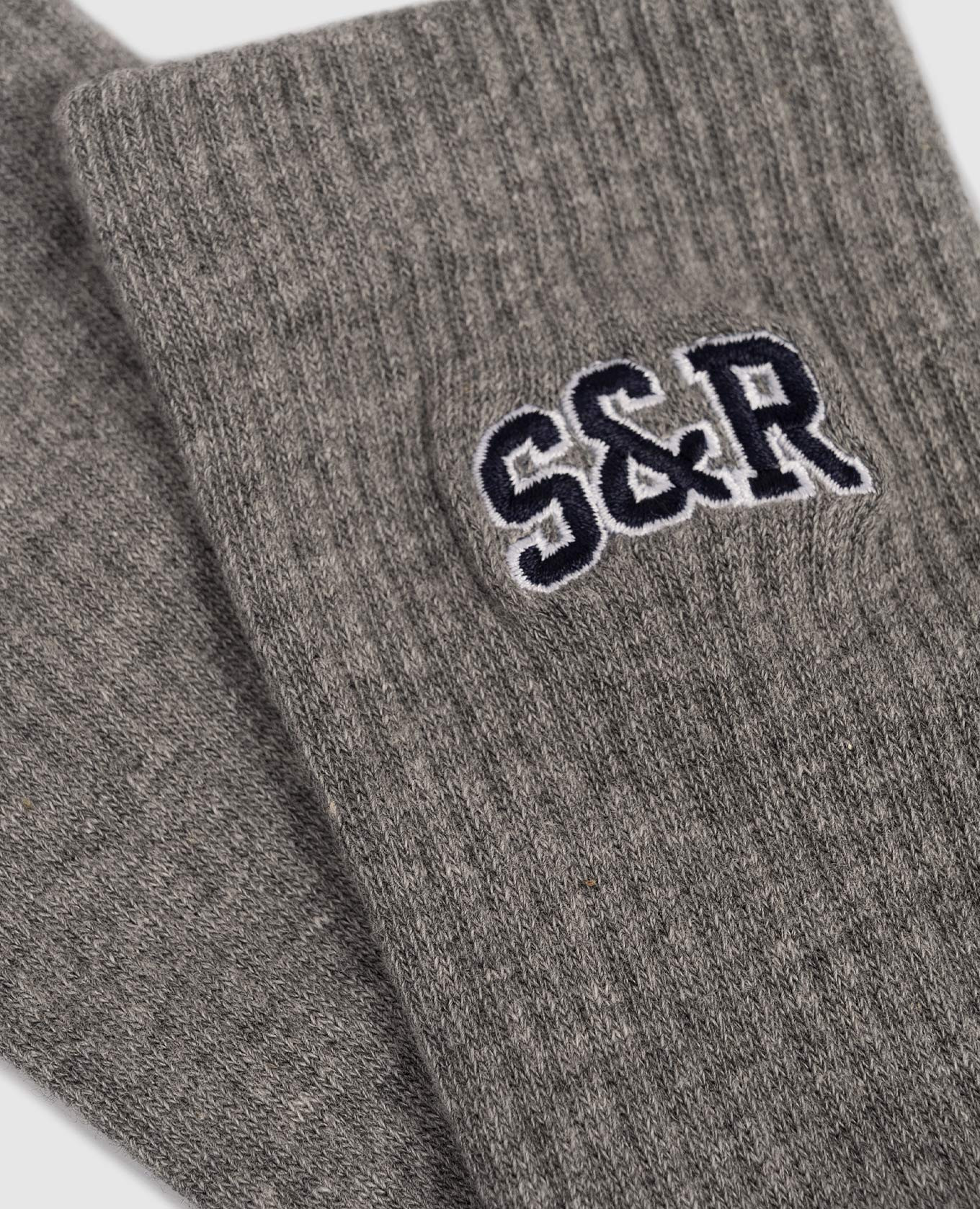 Grey insulated socks with monogram logo Sporty & Rich 2