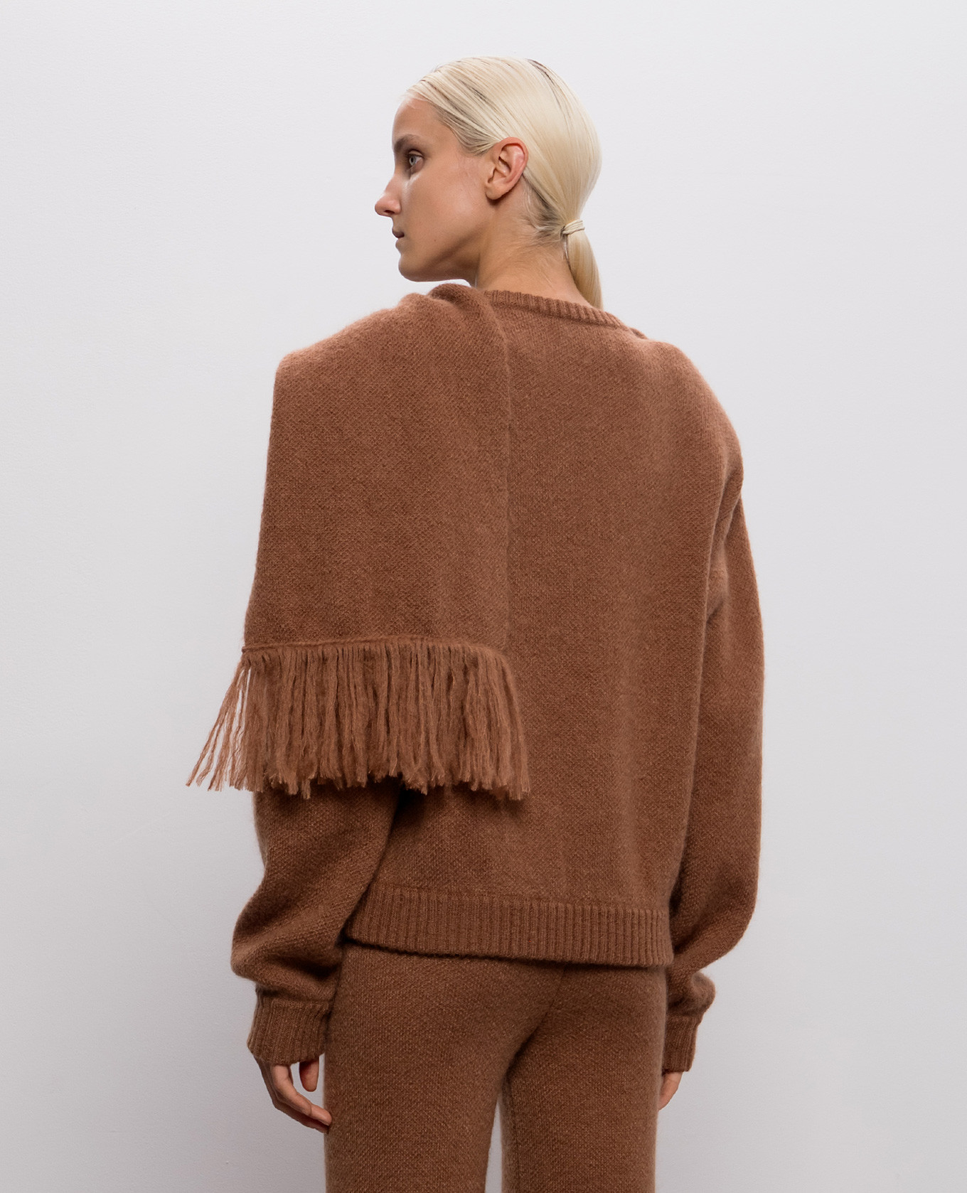 Brown wool sweater with scarf Rowen Rose 4