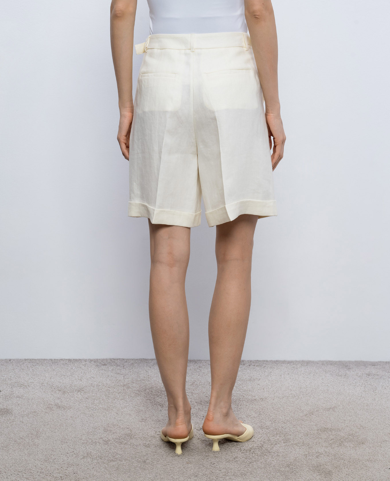 Ivory linen shorts Peserico 4