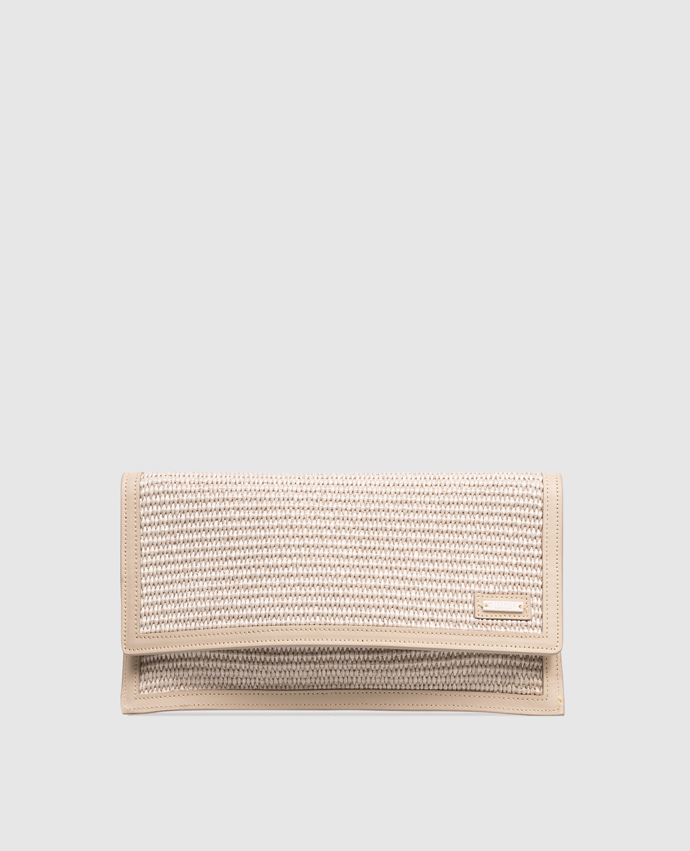 

Beige woven clutch Peserico