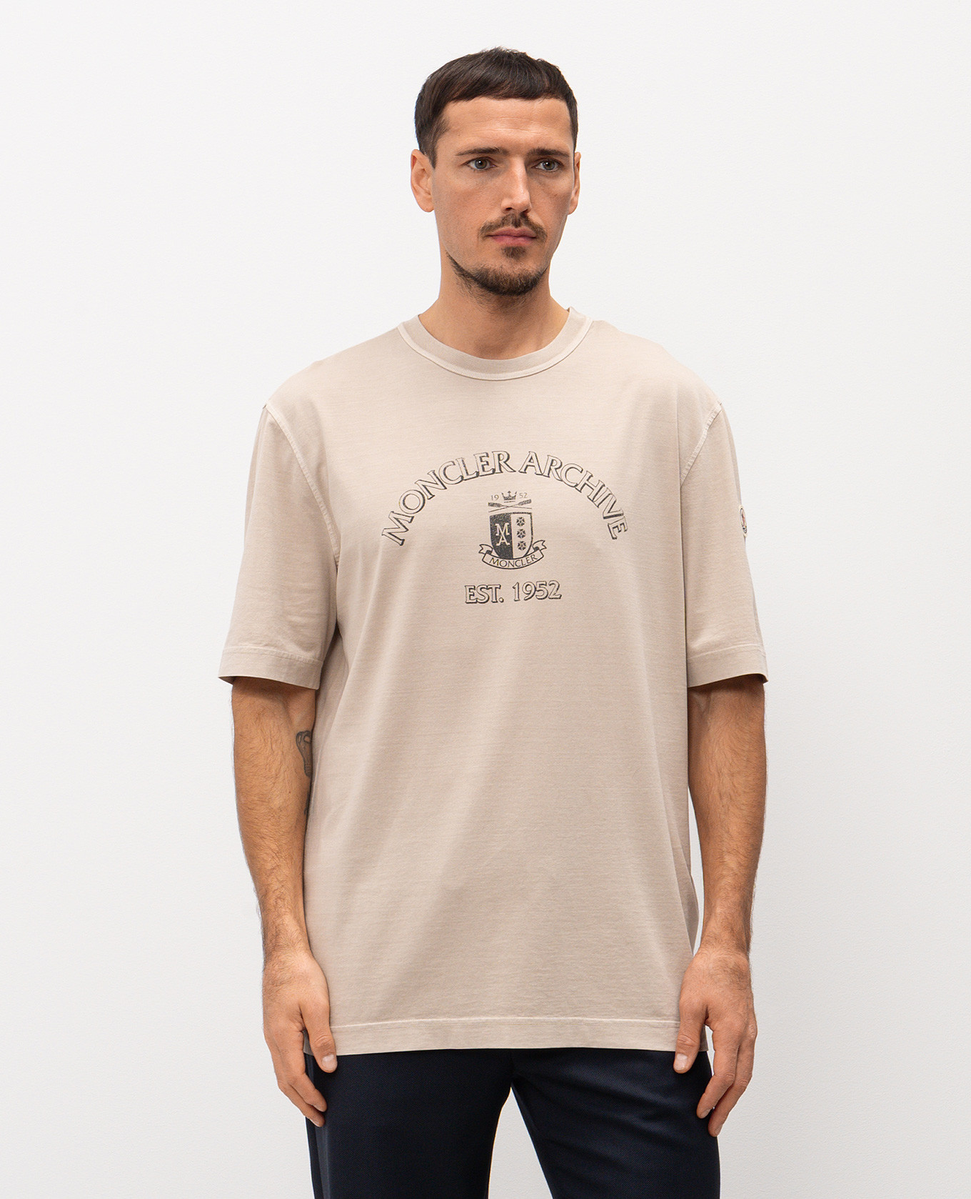 

Beige T-shirt with logo print Moncler