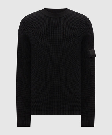 Black sweater with wool
