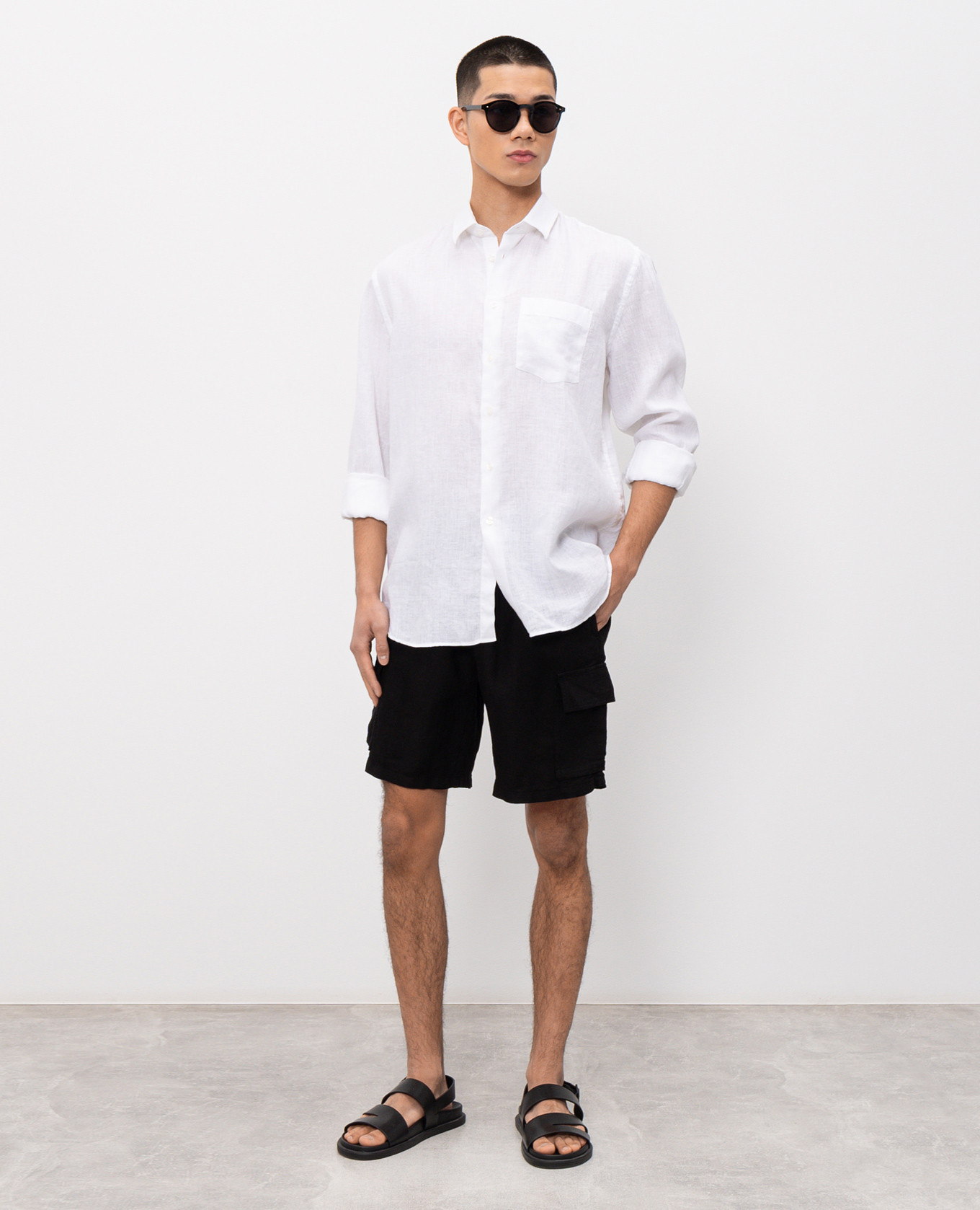 

Black linen cargo shorts Vilebrequin