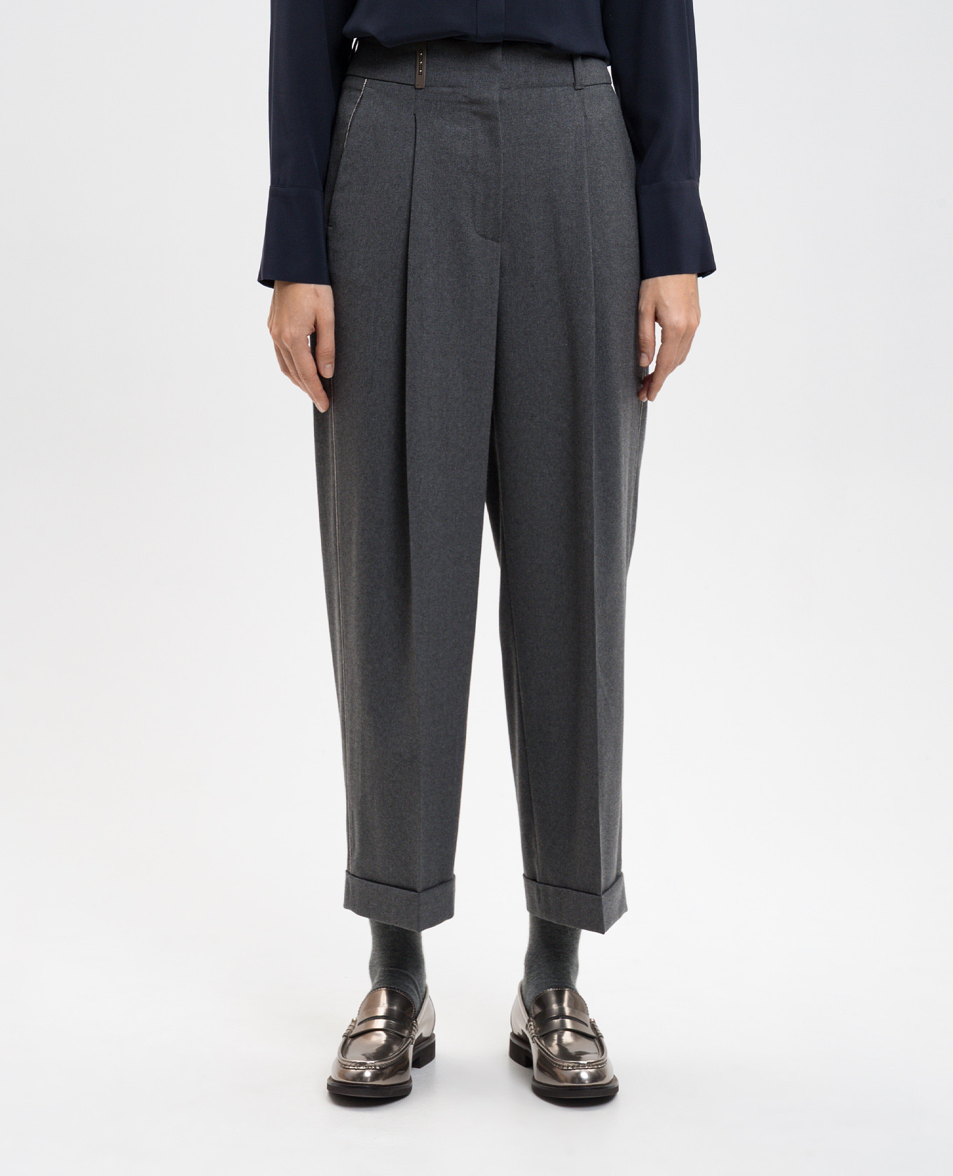 

Grey wool trousers with lapels Peserico