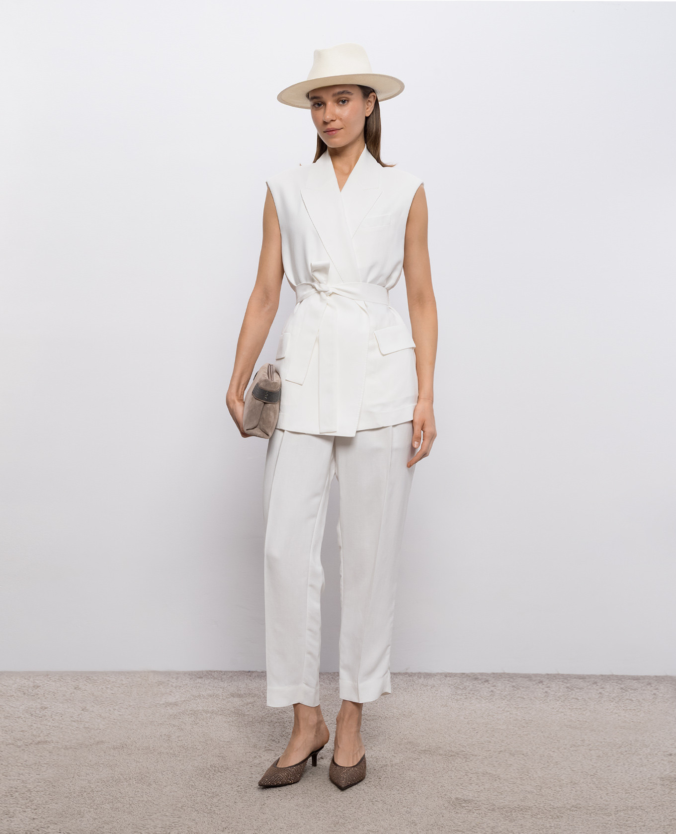 White linen pants with monil chain Brunello Cucinelli 2