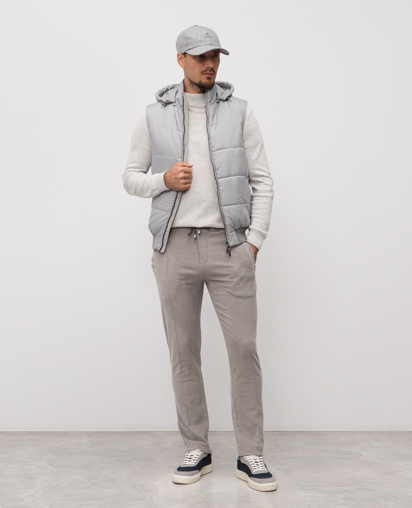 Gray quilted vest Doriani Cashmere 2
