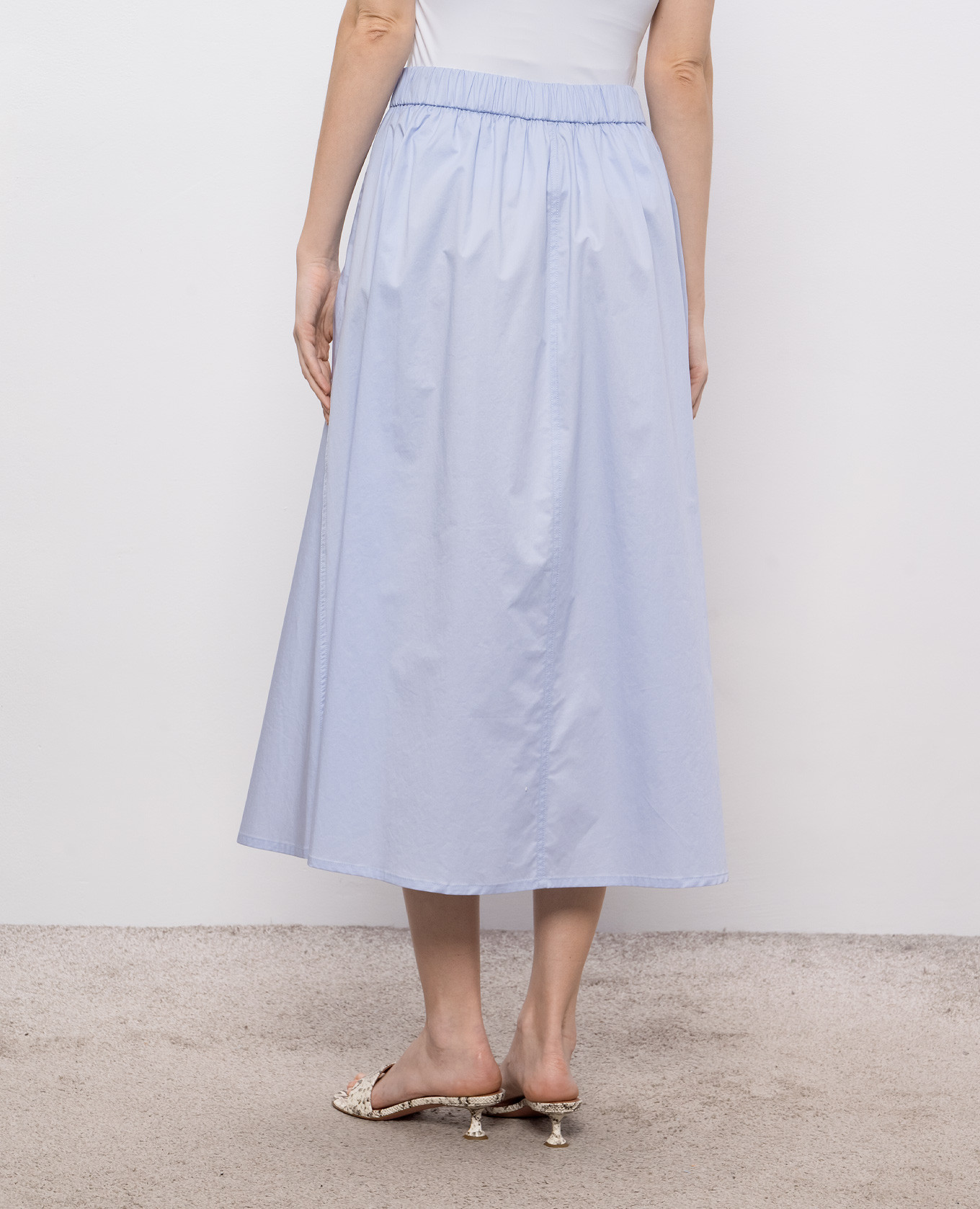 Blue midi skirt with monil chain Peserico 4