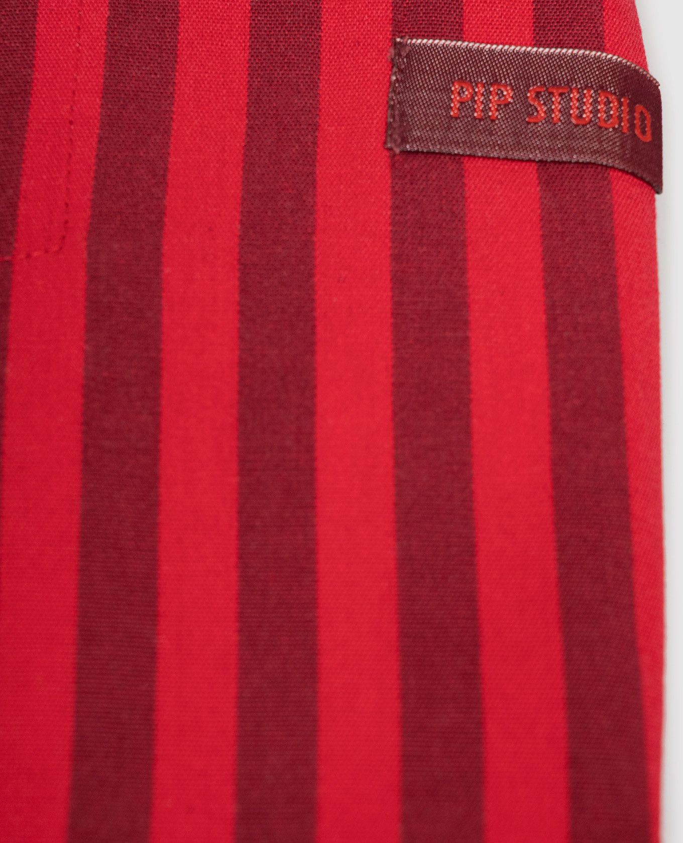 

Red Stripes tablecloth with logo Pip Studio