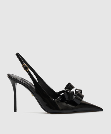 Czarne, skórzane, błyszczące półbuty typu slingback z kokardkami