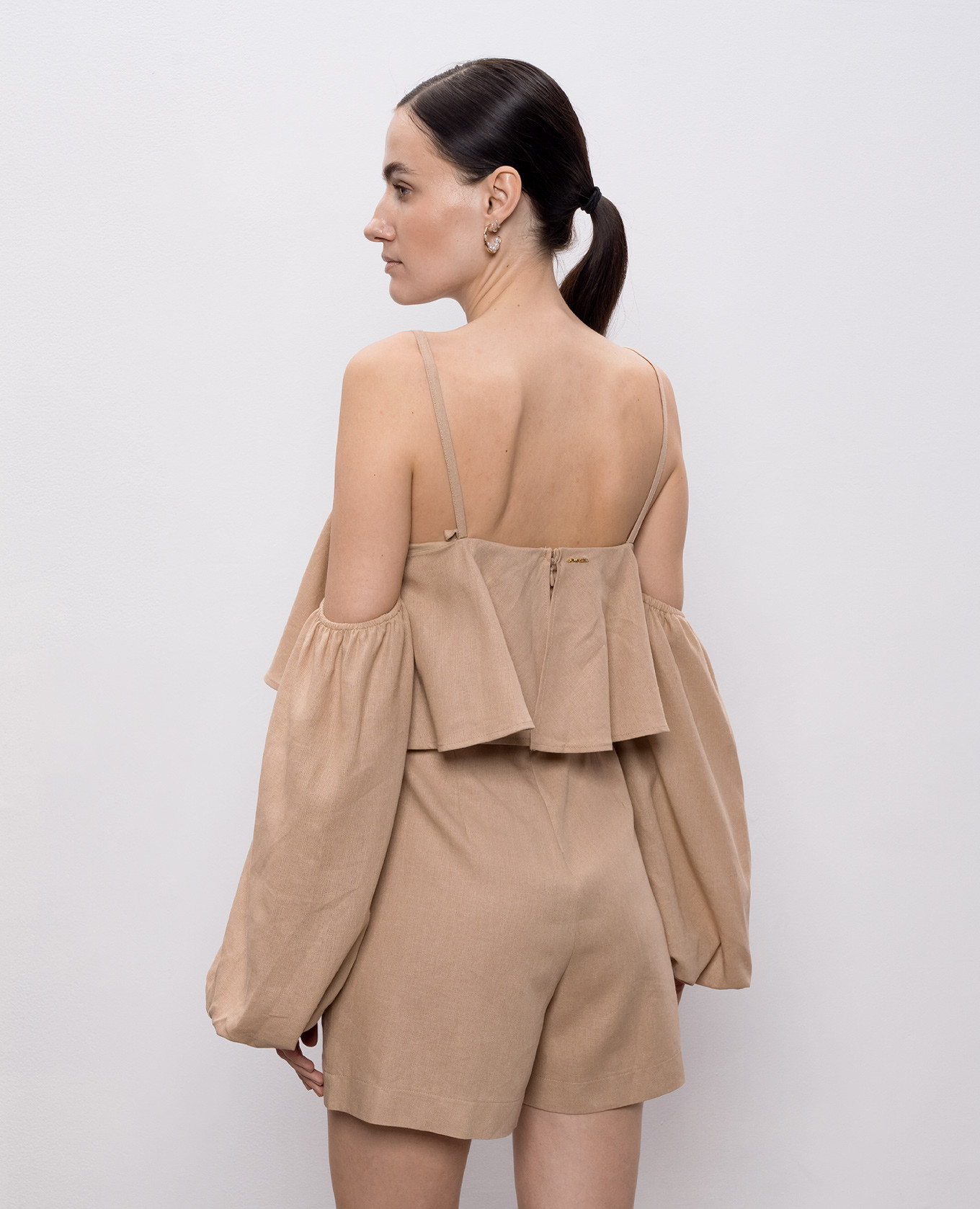 Beige linen jumpsuit with removable sleeves Twinset 4