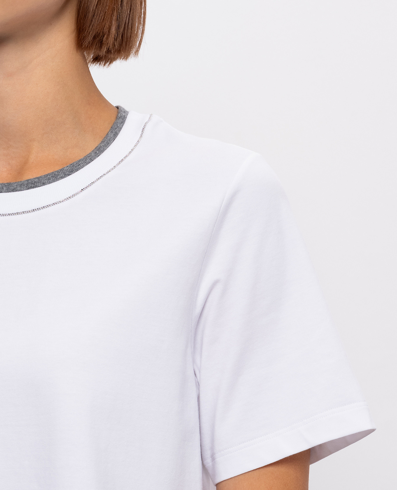 White T-shirt with a monil chain Peserico 4