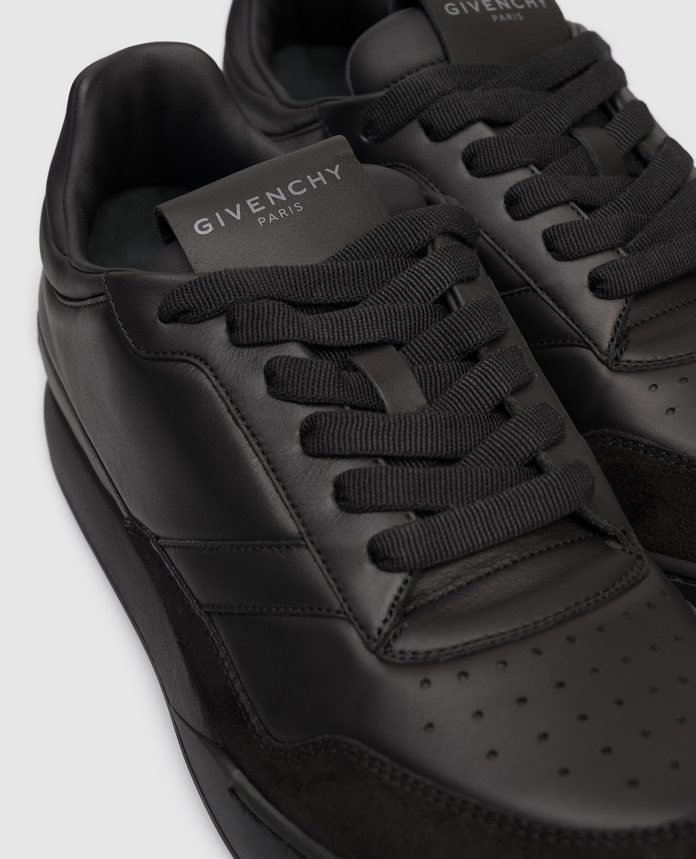 

Yard black leather sneakers Givenchy