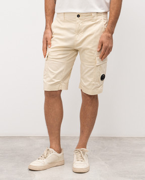 C.P. Company Beige cargo shorts with patch MBE746A005694G