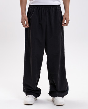 Vetements Black sweatpants with logo embroidery MH27TP108B