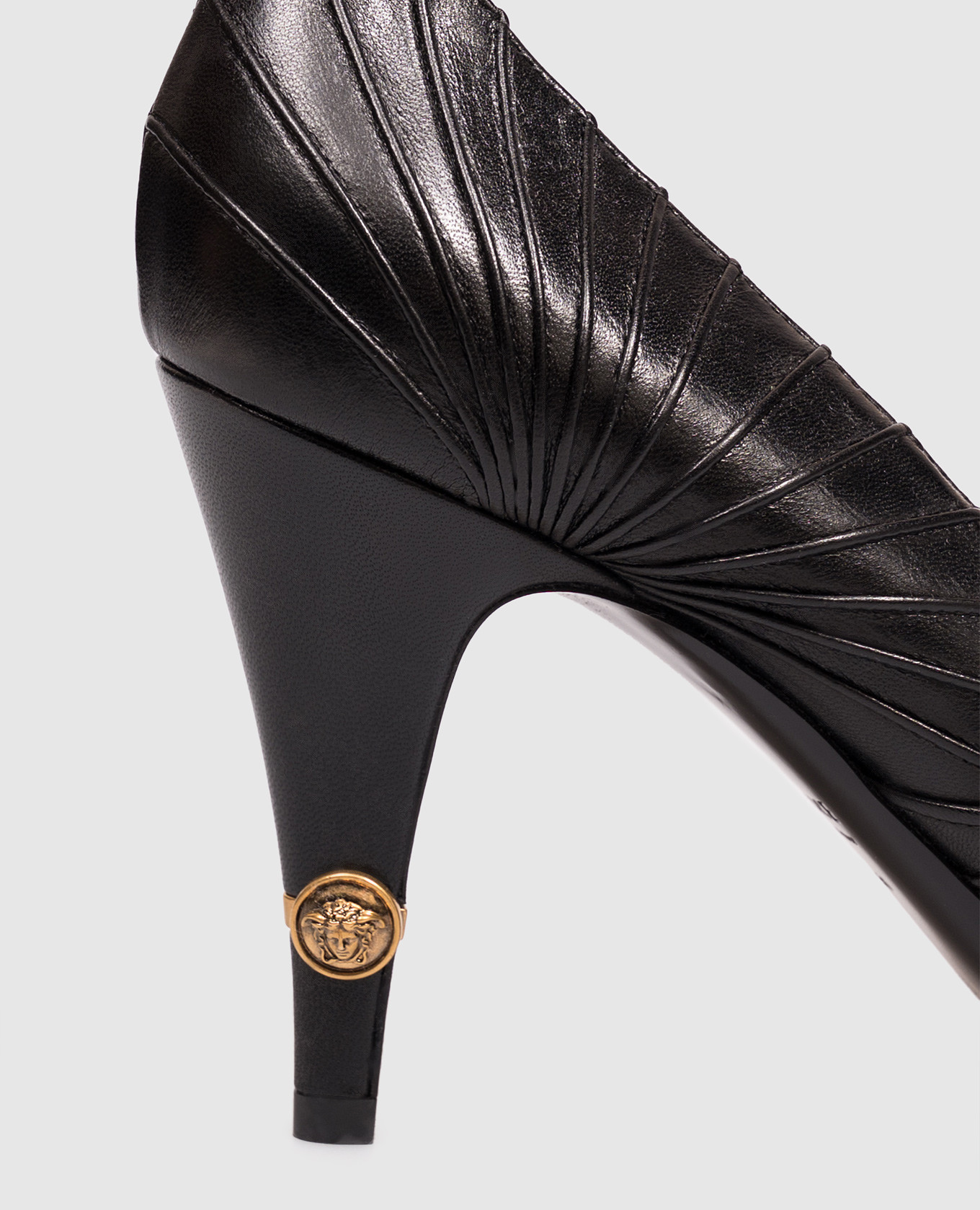 Gianni black leather shoes Versace 5