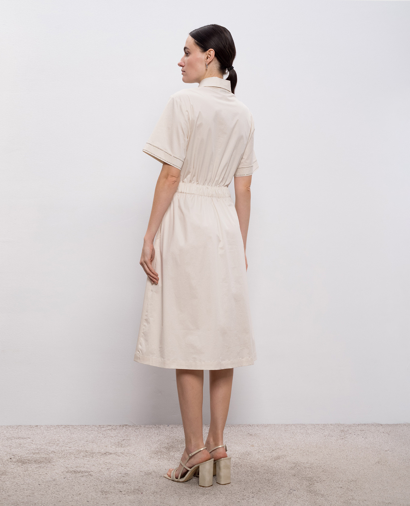 

White shirt dress with monil chain Peserico