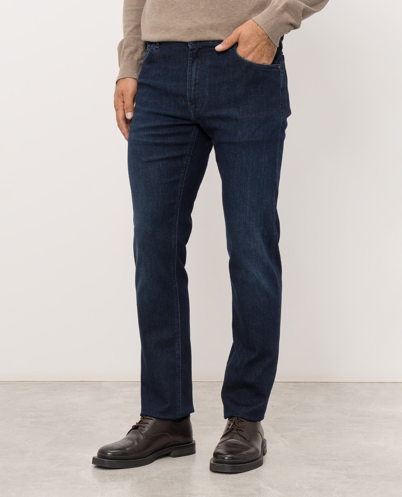 Blue jeans with textured emblem Stefano Ricci 3
