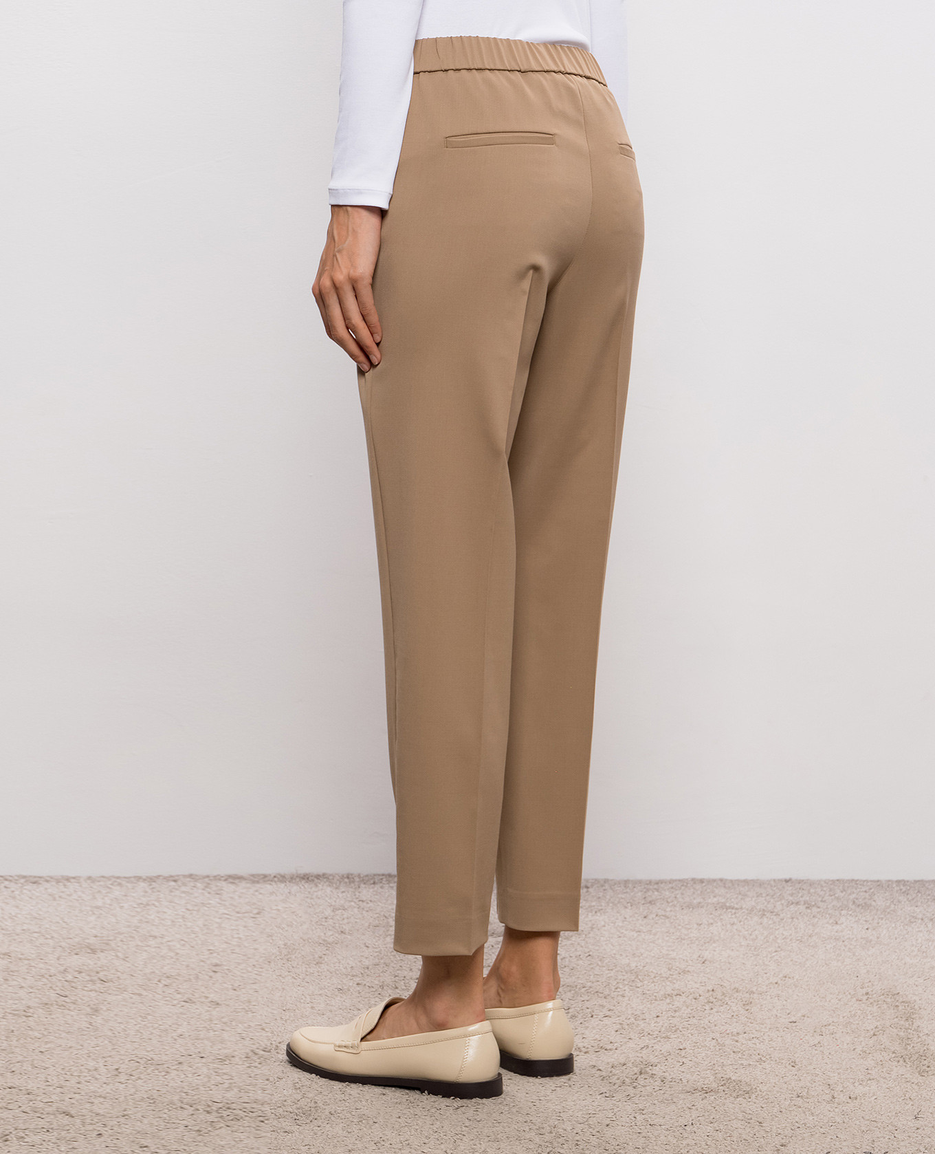 Brown wool pants with monil chain Peserico 3