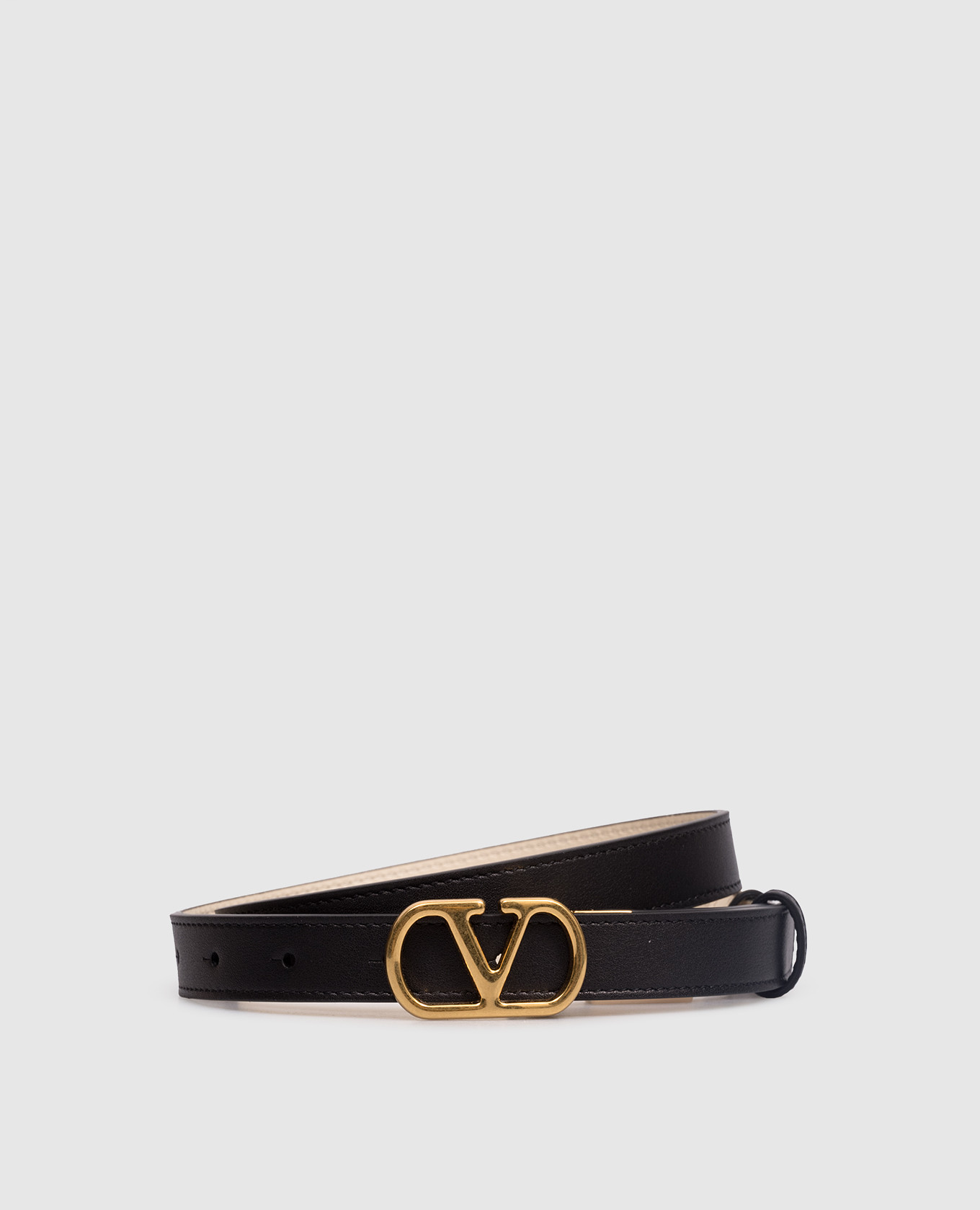 Reversible leather belt with emblem