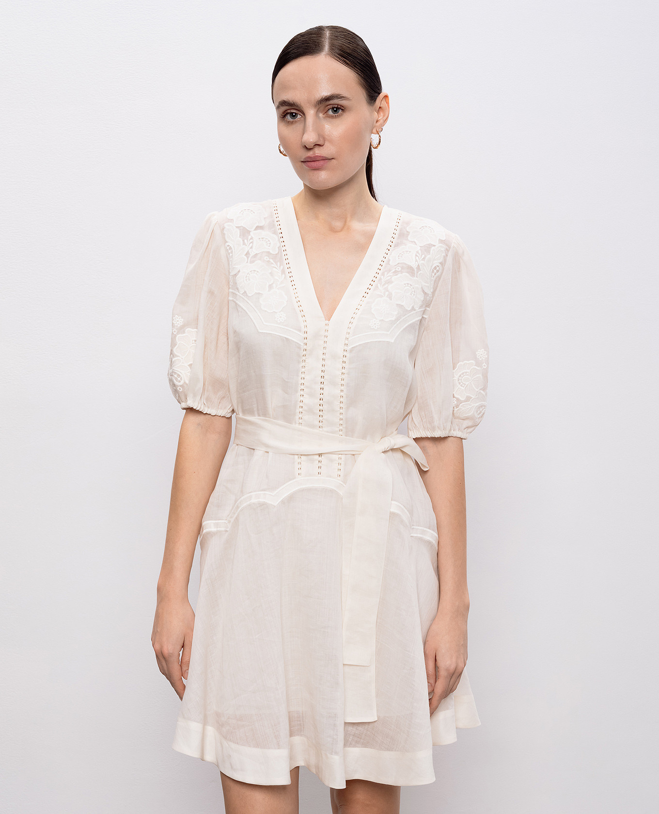 White dress with broderie embroidery Twinset 3