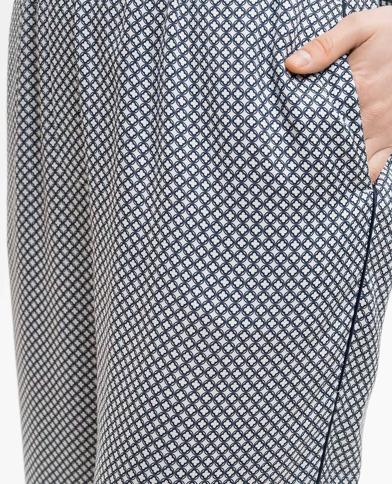 White pants with logo print Peserico 5