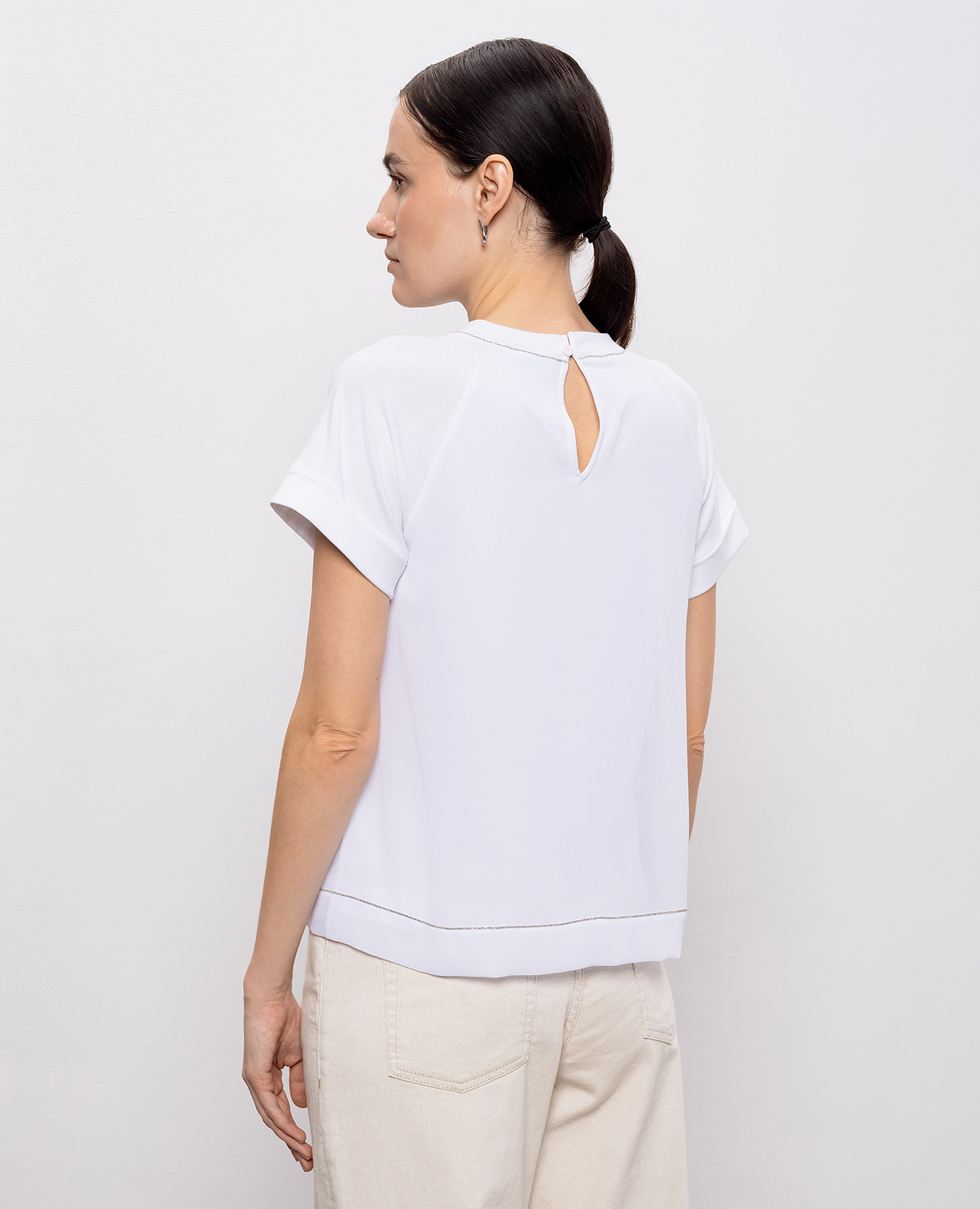 

White T-shirt with a monil chain Peserico