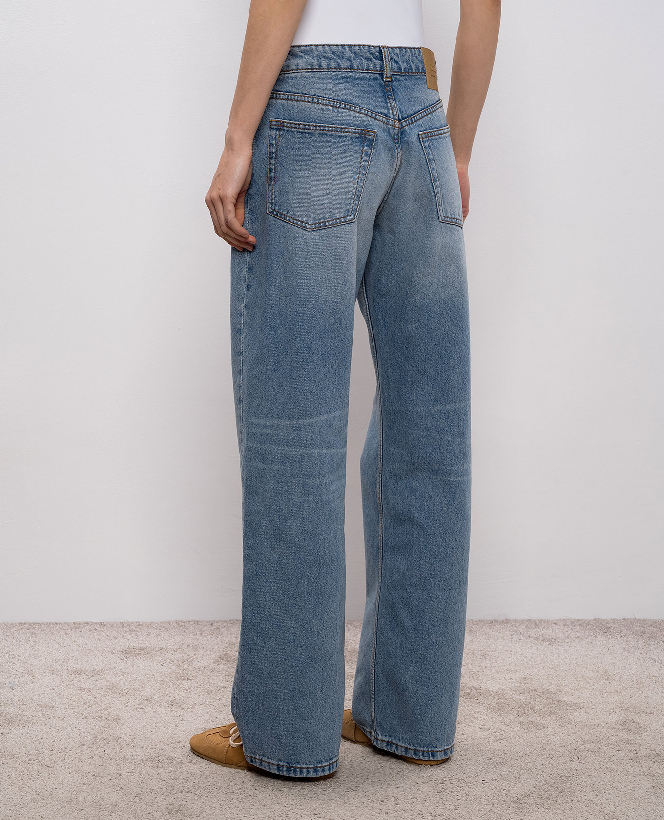 Blue jeans with logo patch Ami Paris 4