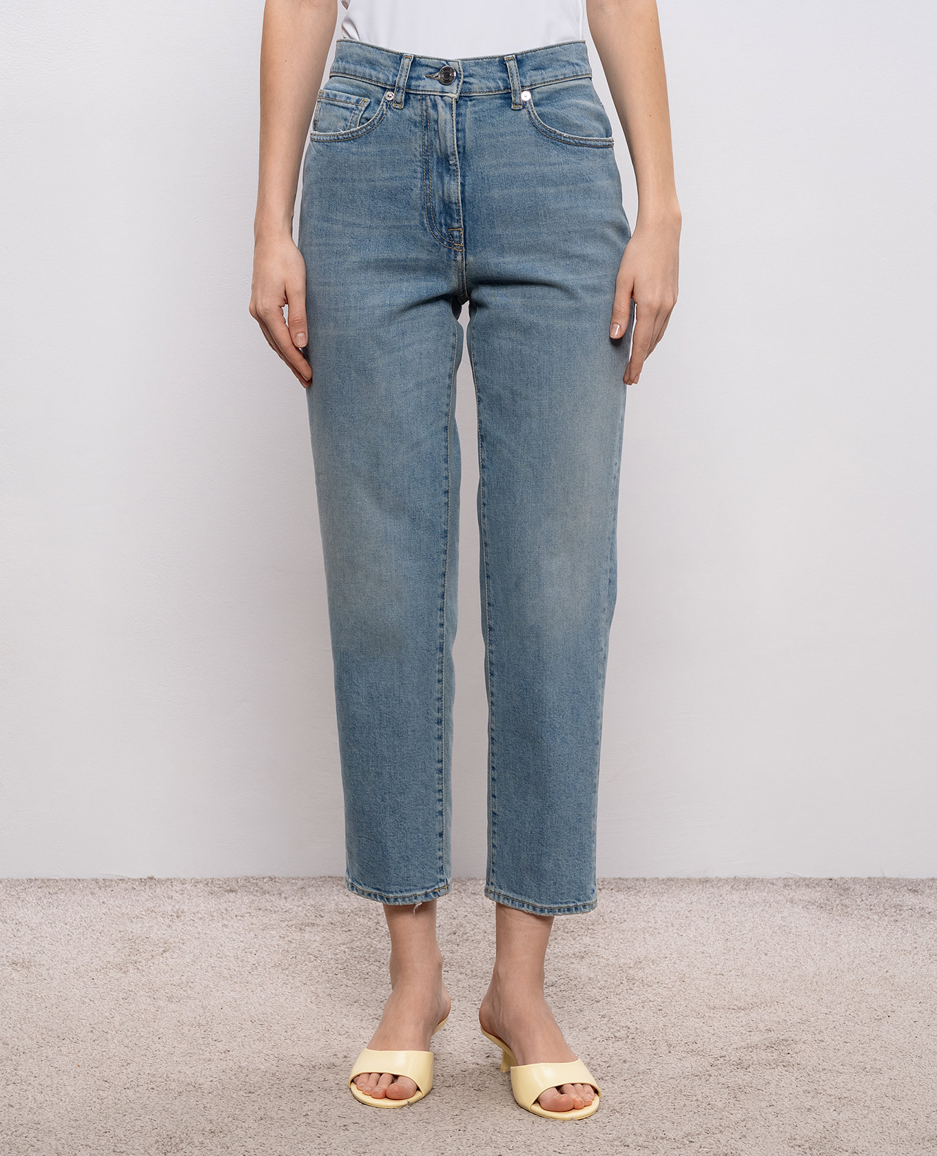 

Blue jeans with a worn effect Peserico, Light blue