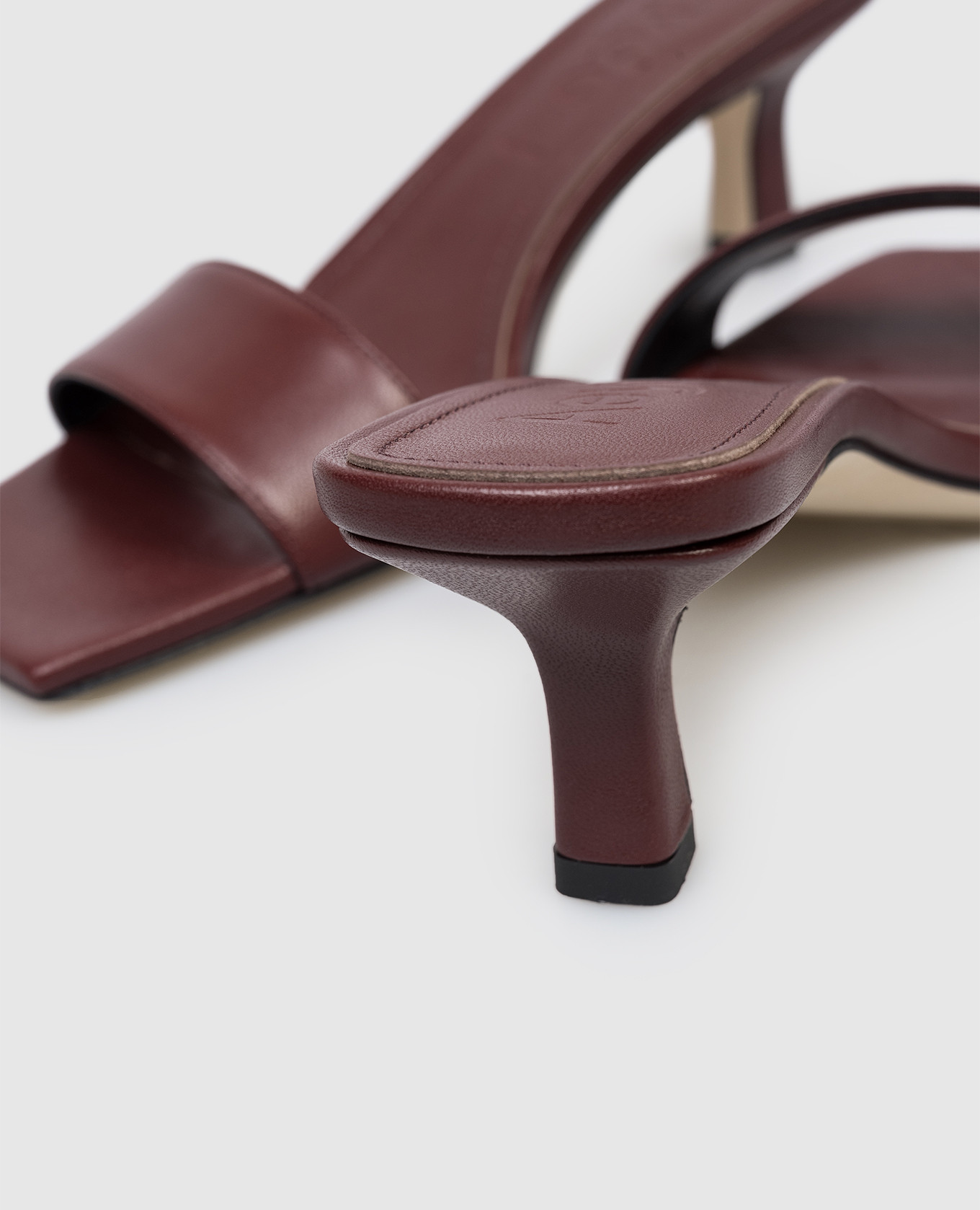 Gilly burgundy leather mules Aeyde 5