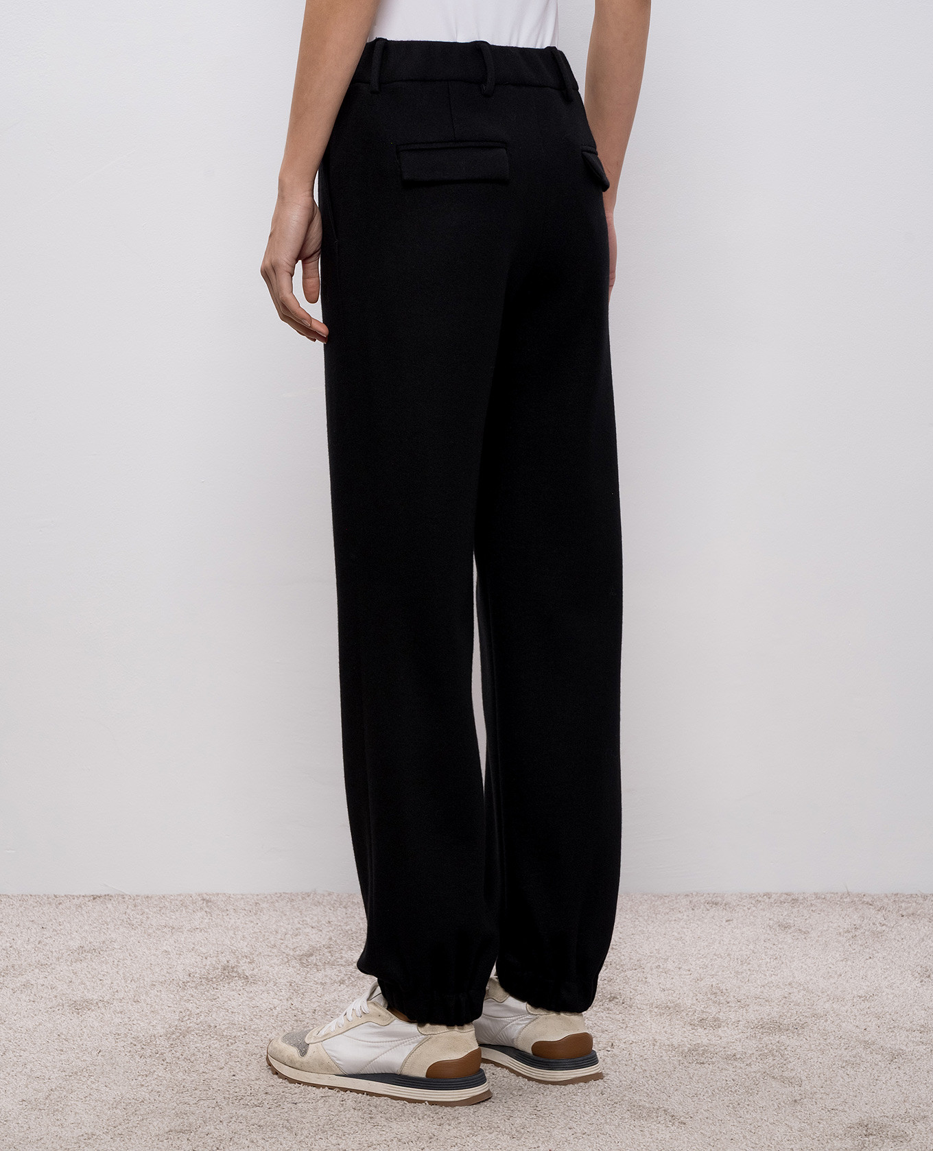 

Gymo black cashmere pants Enrico Mandelli