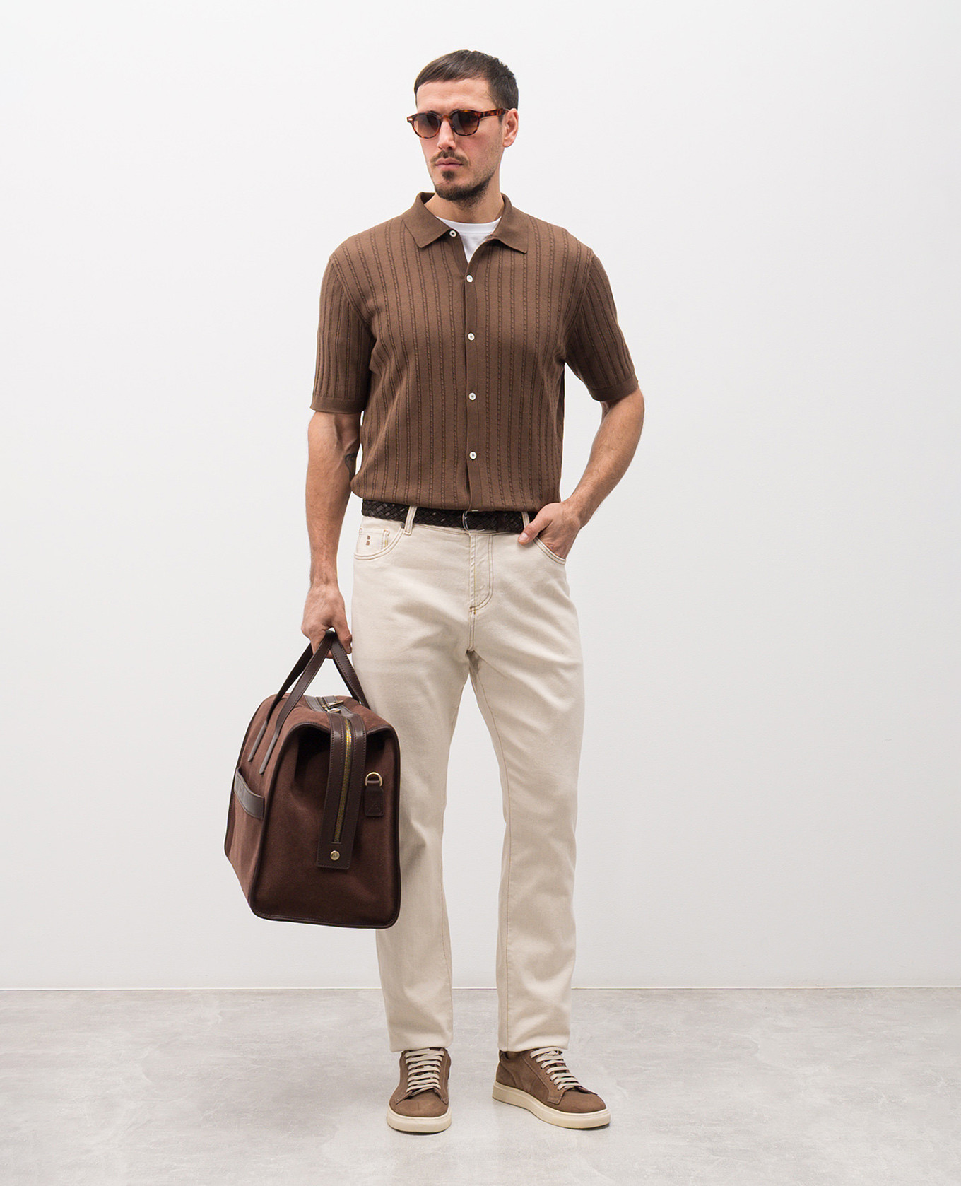 

Beige jeans with logo patch Brett Johnson