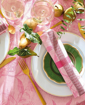 Le Jacquard Fraincais Pink À l'orangerie linen napkin 30556