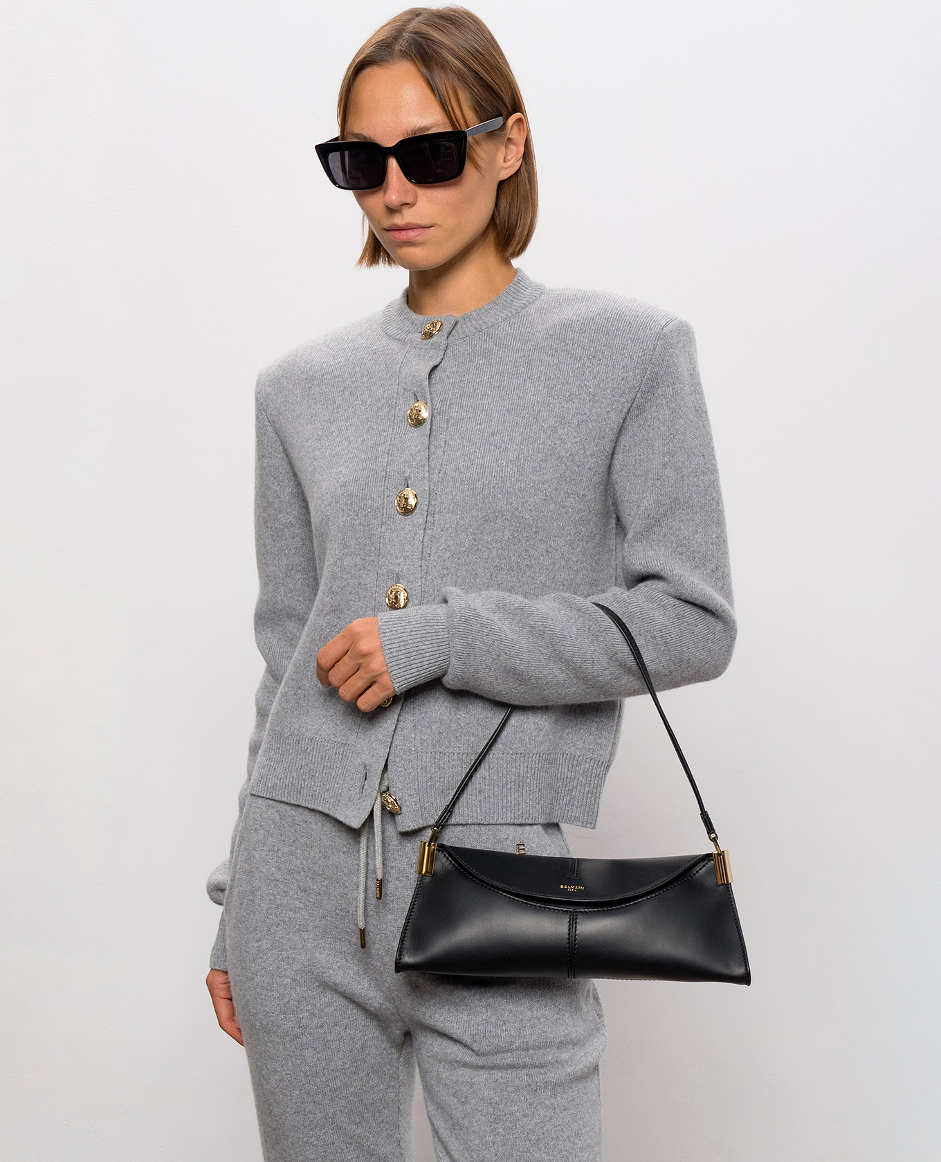 Black leather trapeze bag 64-83 Balmain 2