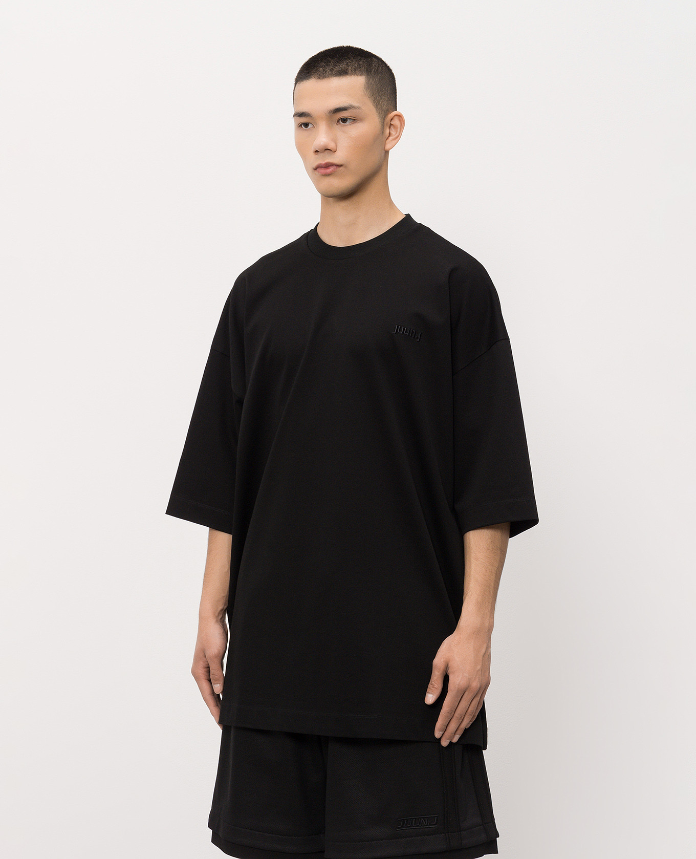 Black T-shirt Zodiac Juun.j 3
