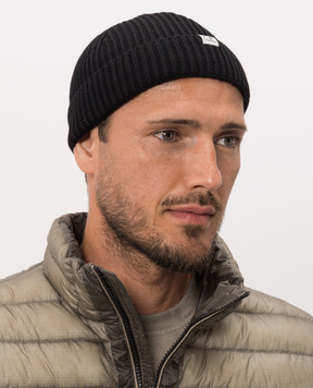 C.P. Company Black wool beanie hat with patch MAC137A005509A