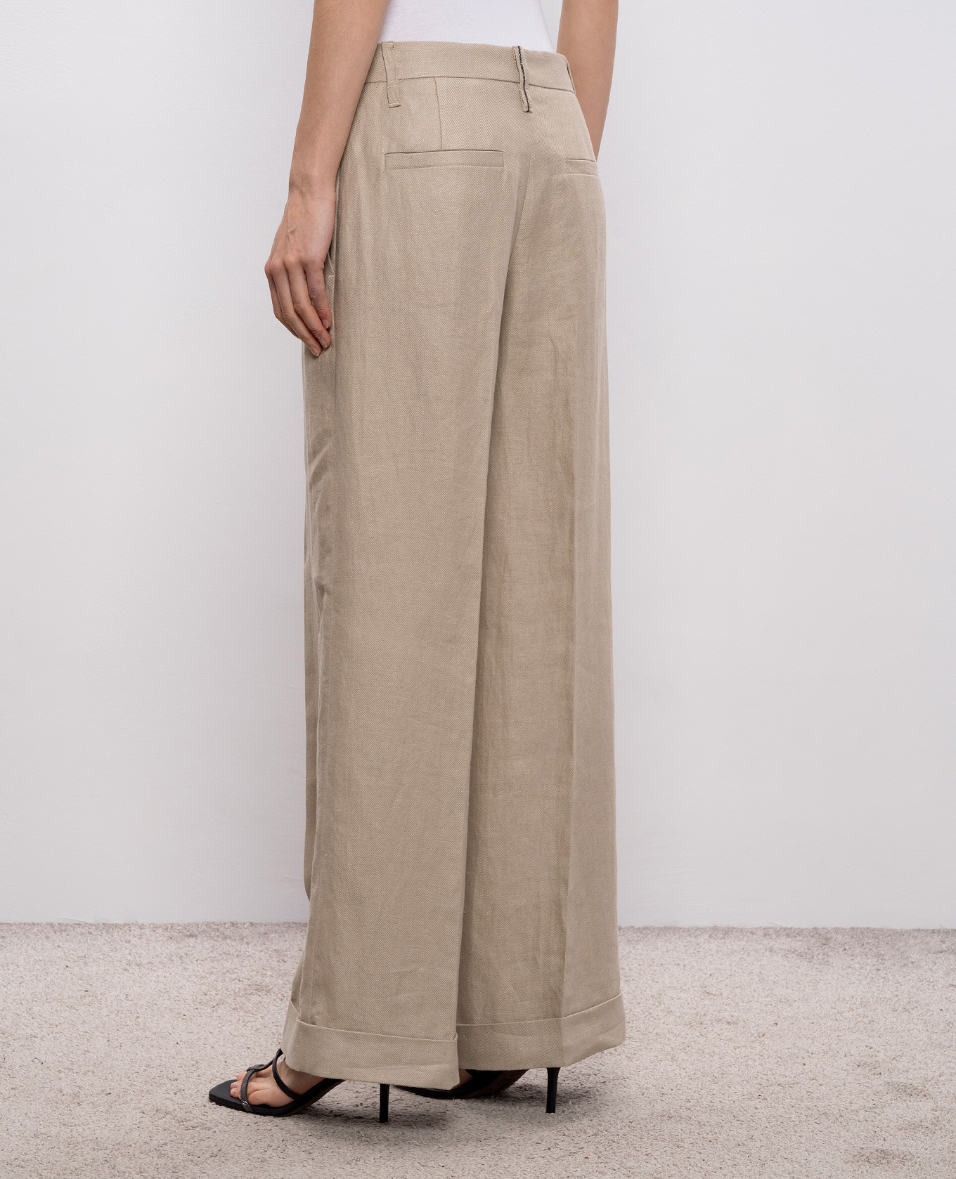 

Beige linen trousers with lapels Brunello Cucinelli