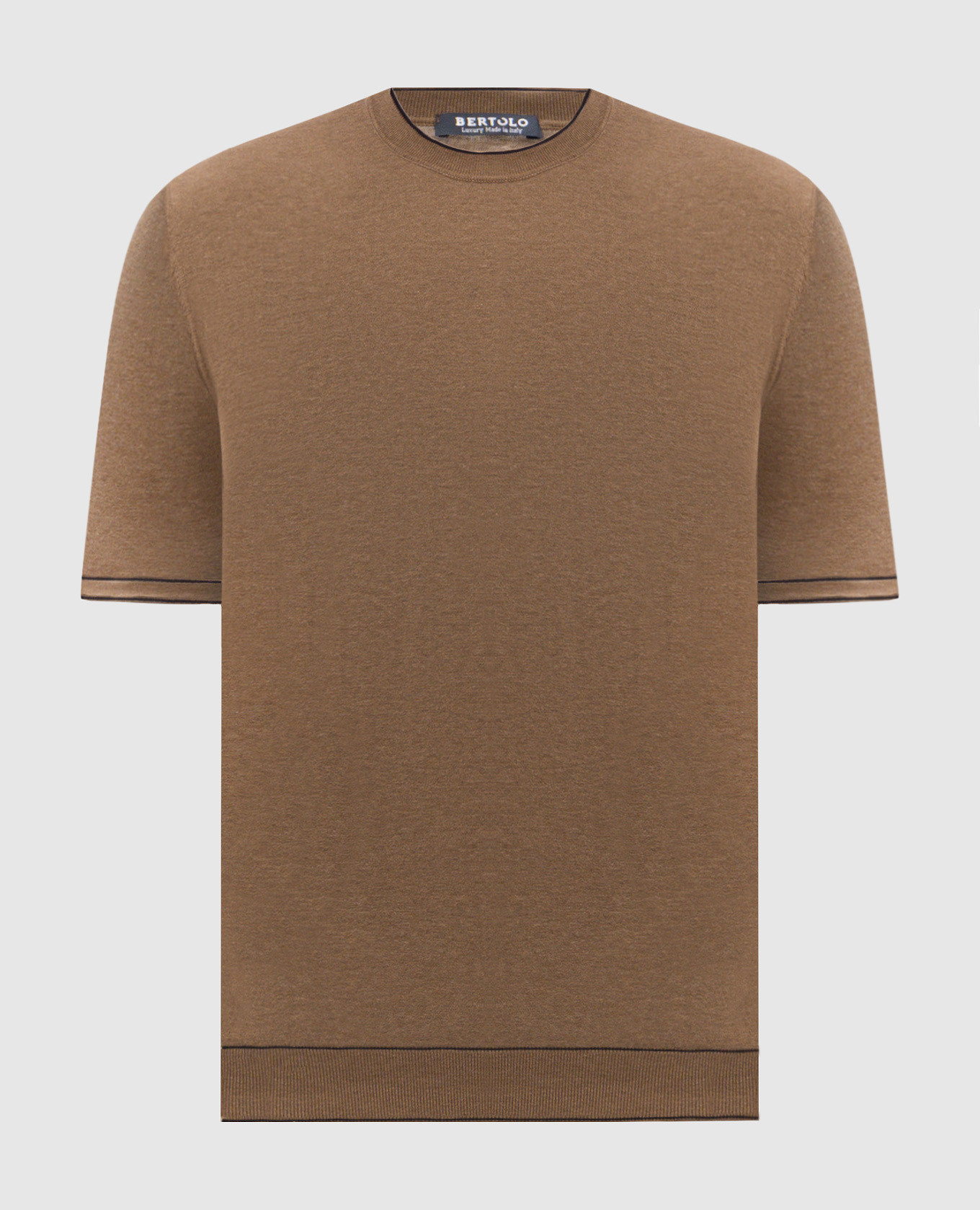 Brown T-shirt with contrast trim