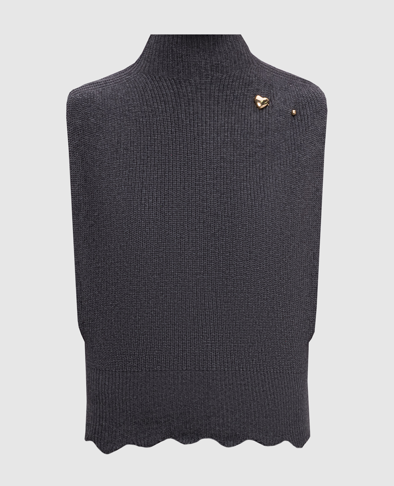 Gray vest with brooch