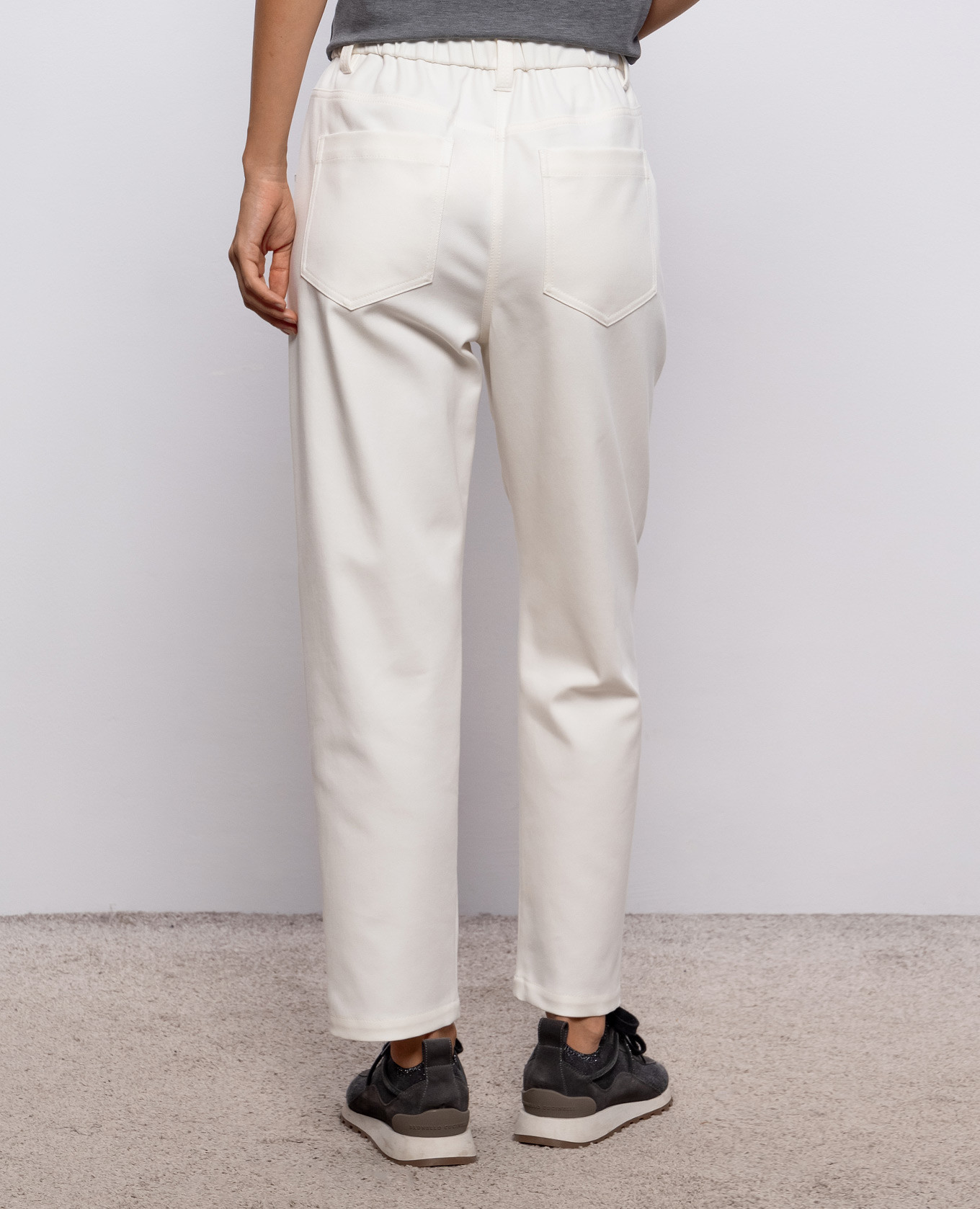 Ivory pants with monil chain Brunello Cucinelli 4