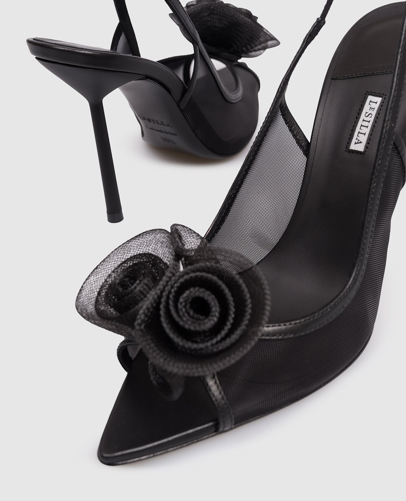 

Black Rose slingbacks with flower applique Le Silla