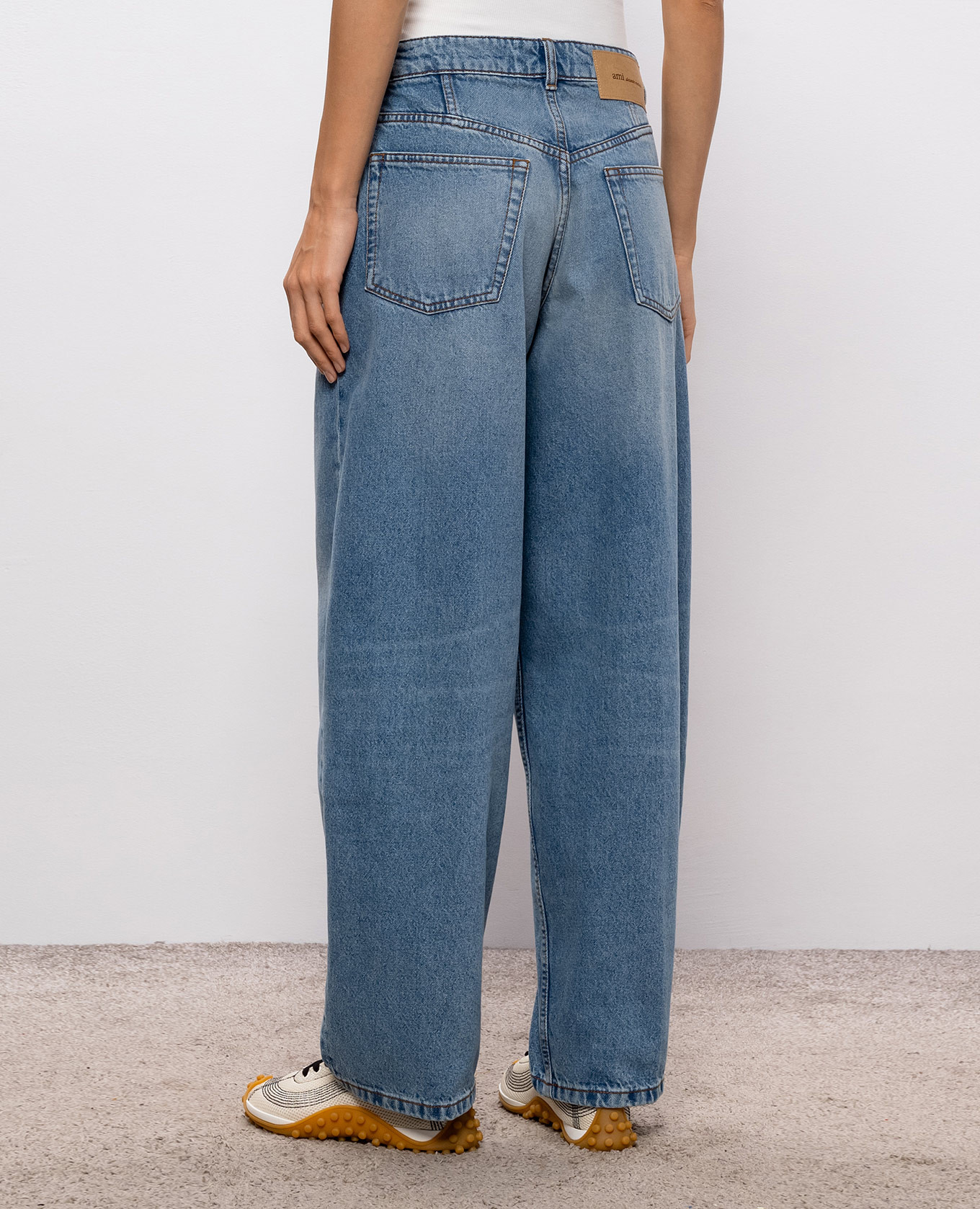 Blue jeans with a worn effect Ami Paris 4