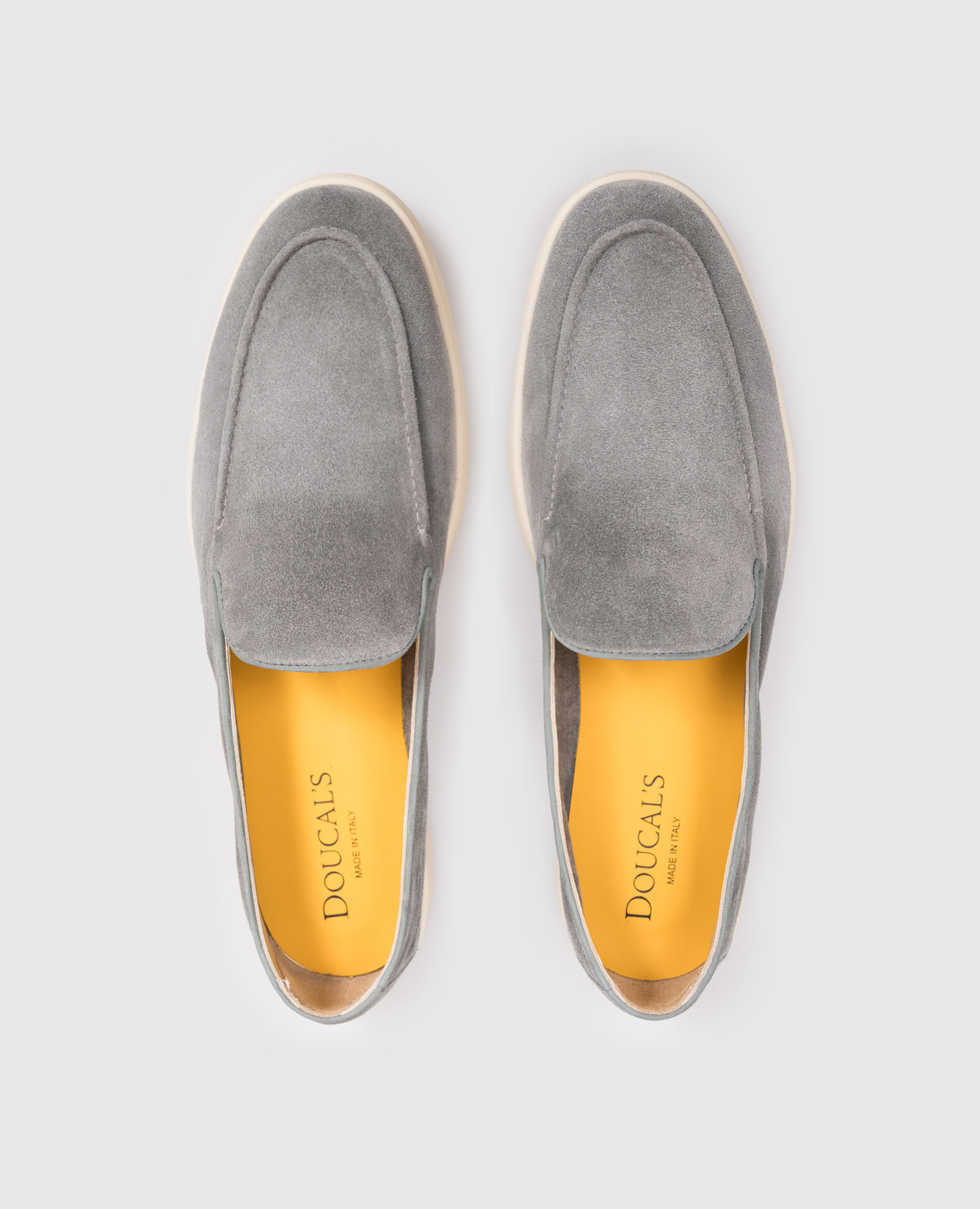 Grey suede loafers with textured logo Doucal's 4