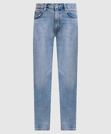 Blauwe jeans met een versleten effect.