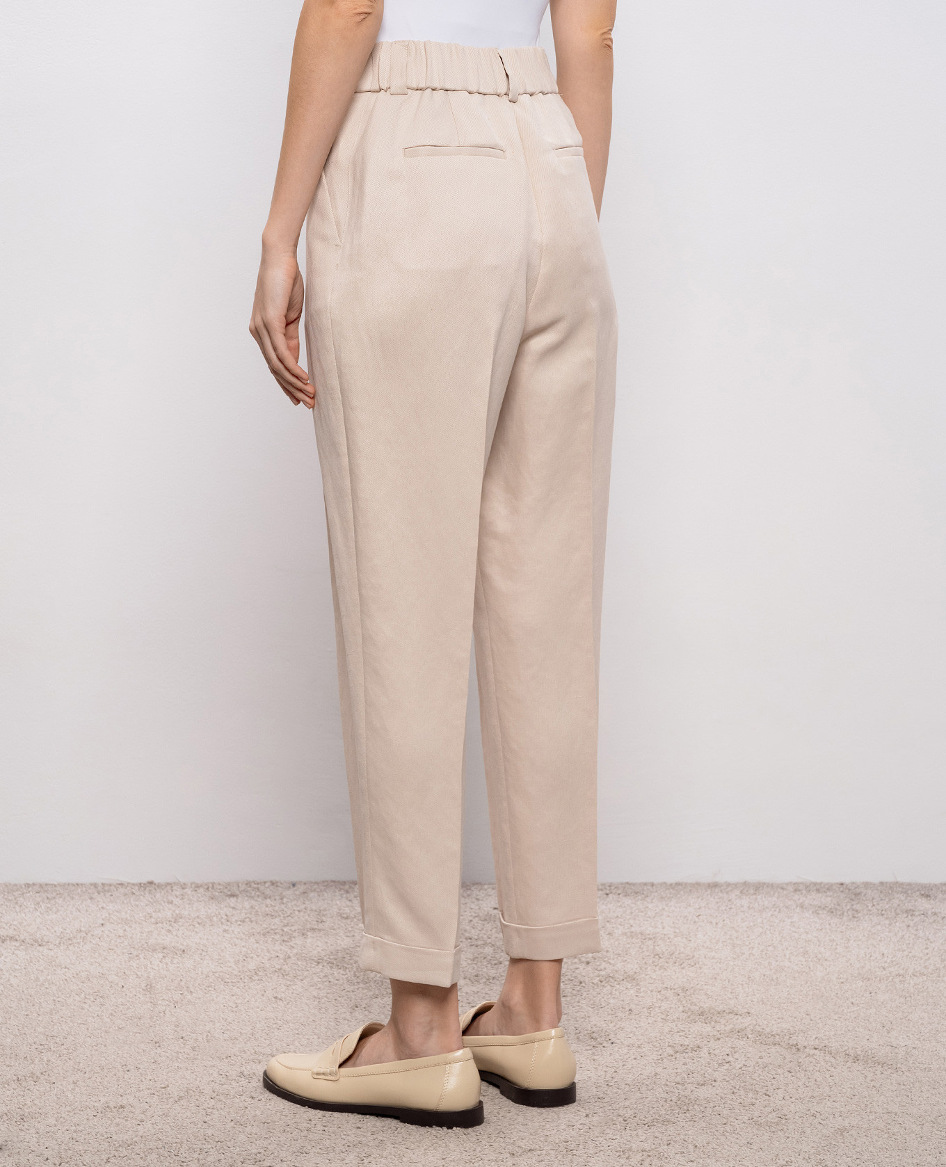 

Beige linen pants Peserico