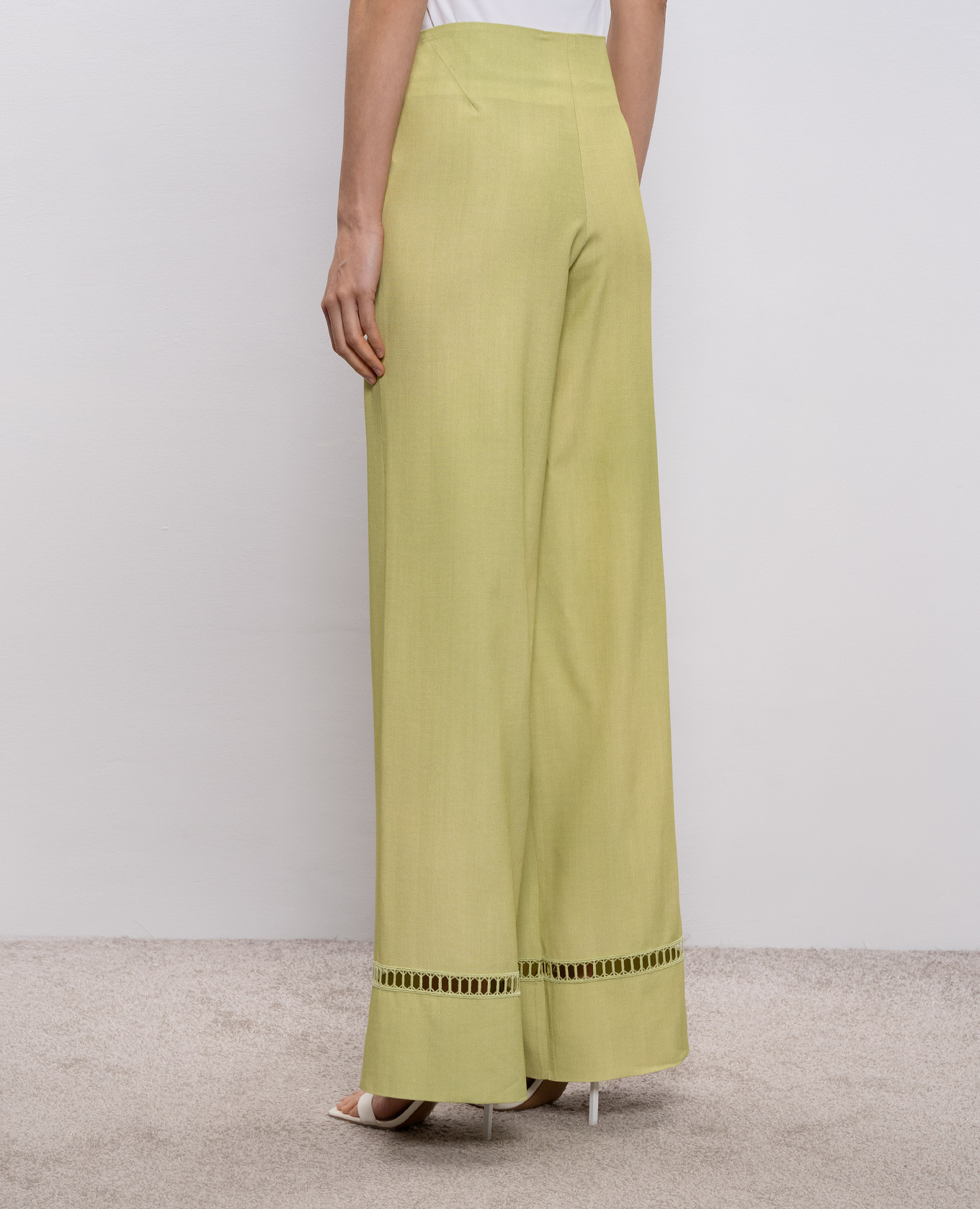 Green pants with openwork embroidery Ermanno Scervino 3